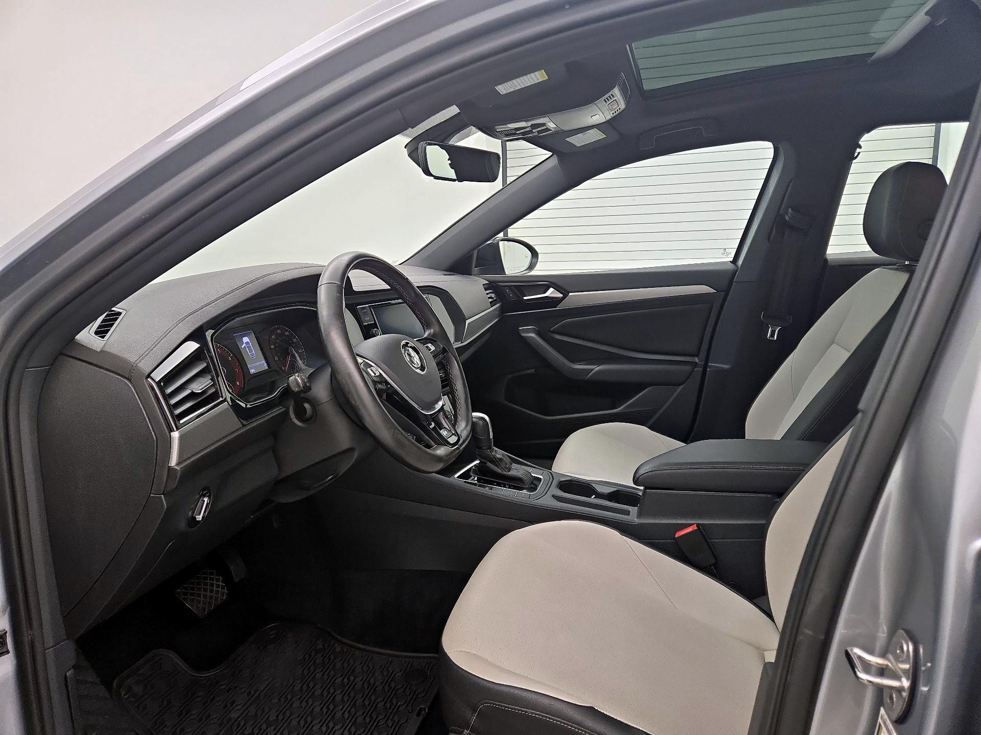 Thumbnail: 2021 Volkswagen Jetta - 11