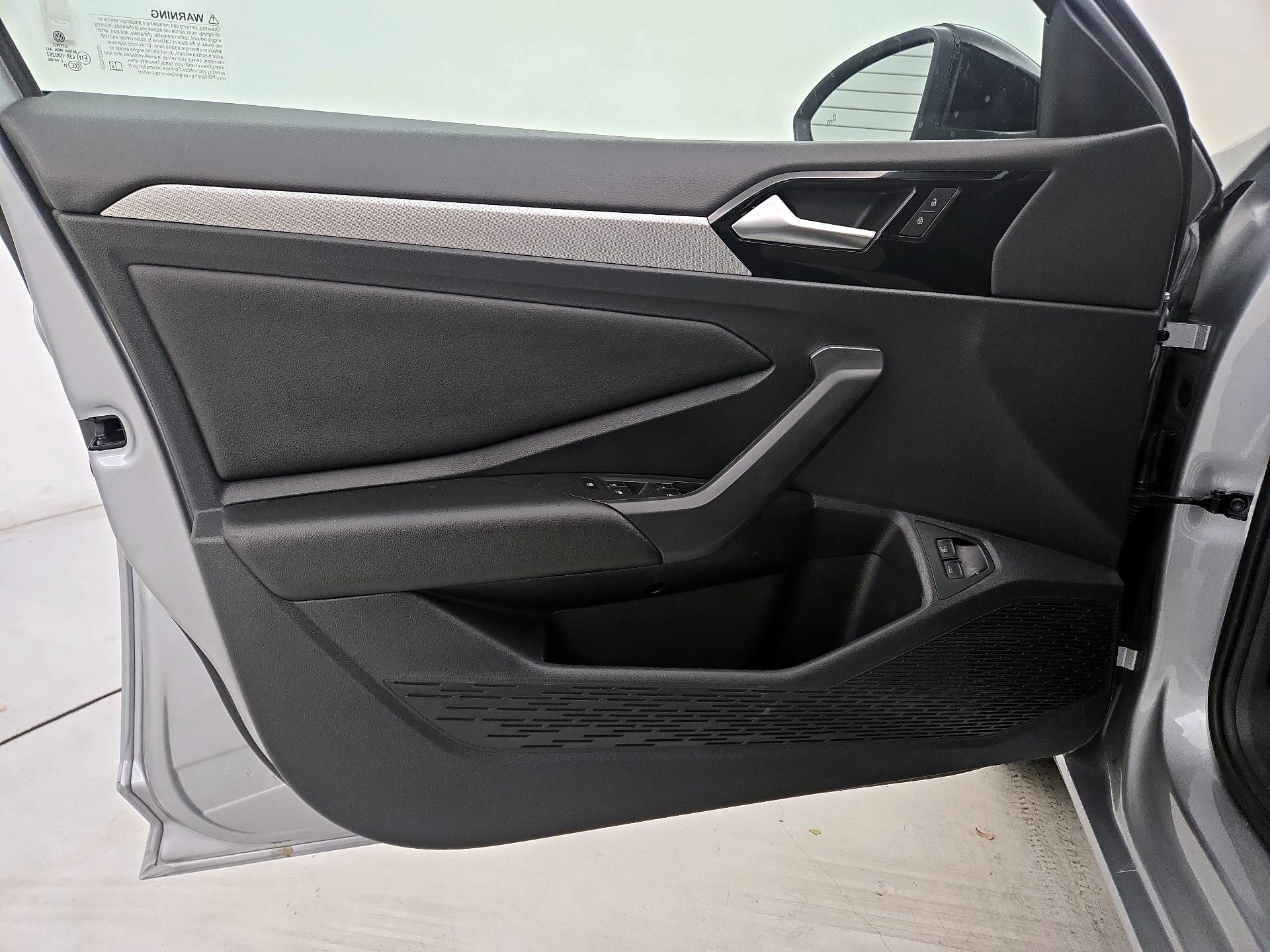 Thumbnail: 2021 Volkswagen Jetta - 12