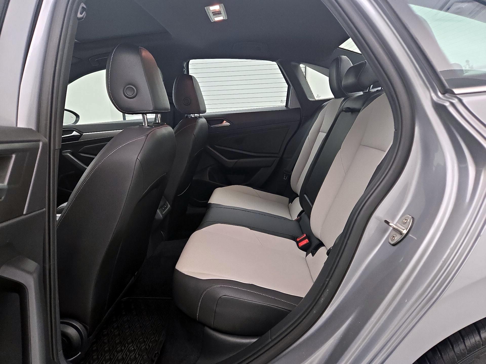 Thumbnail: 2021 Volkswagen Jetta - 19