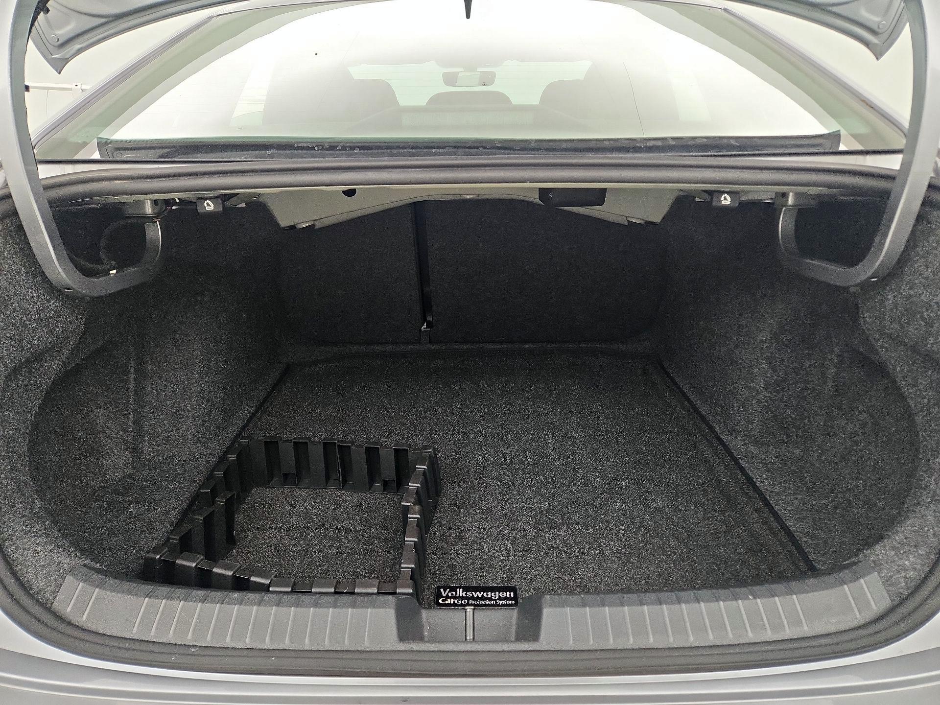 Thumbnail: 2021 Volkswagen Jetta - 20