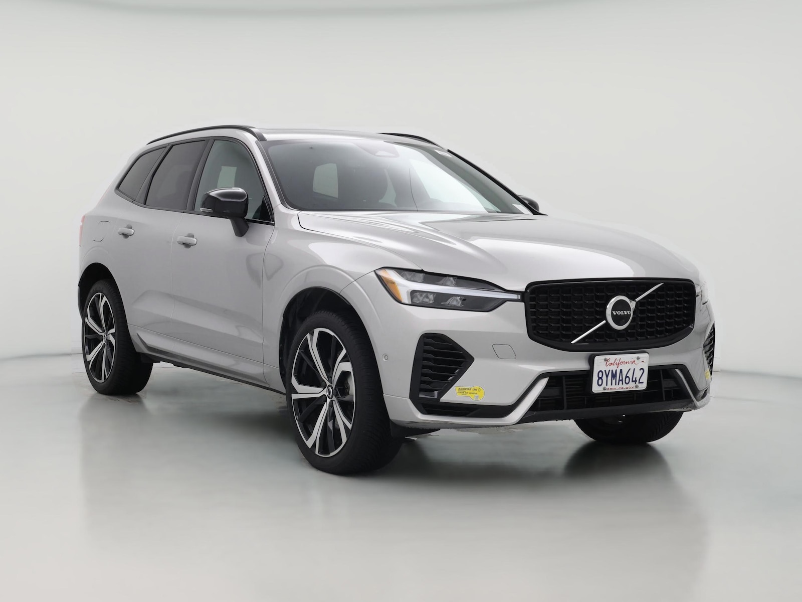 2022 Volvo XC60 R-Design