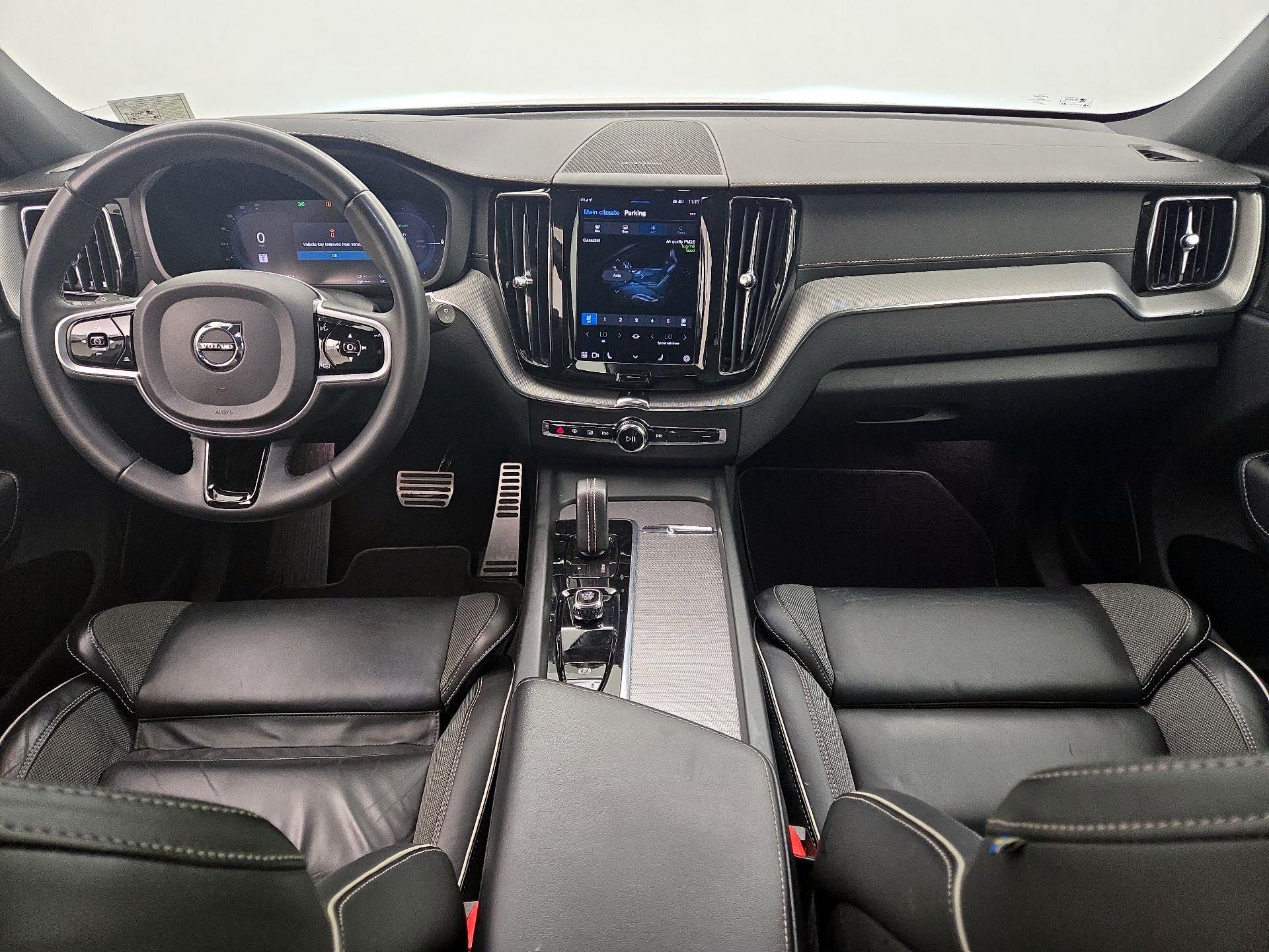 Thumbnail: 2022 Volvo XC60 - 9