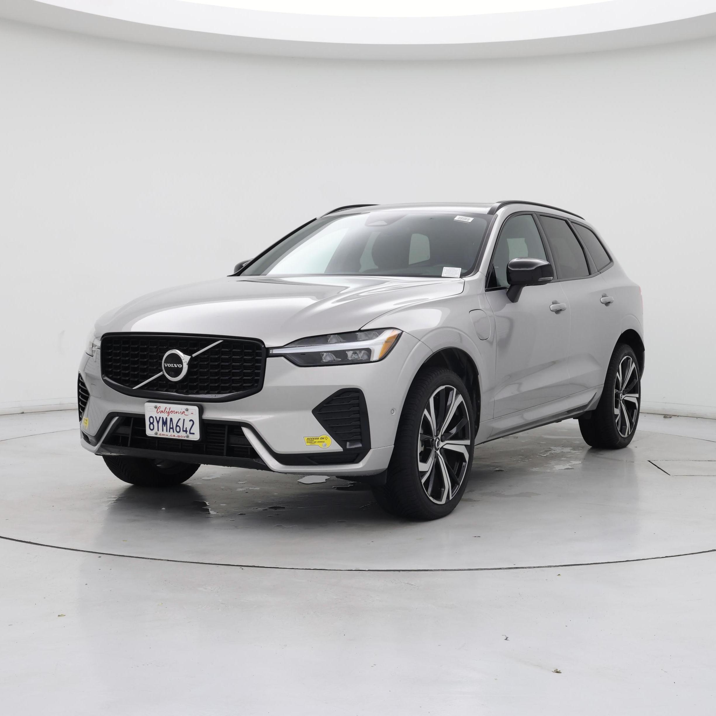 Thumbnail: 2022 Volvo XC60 - 4