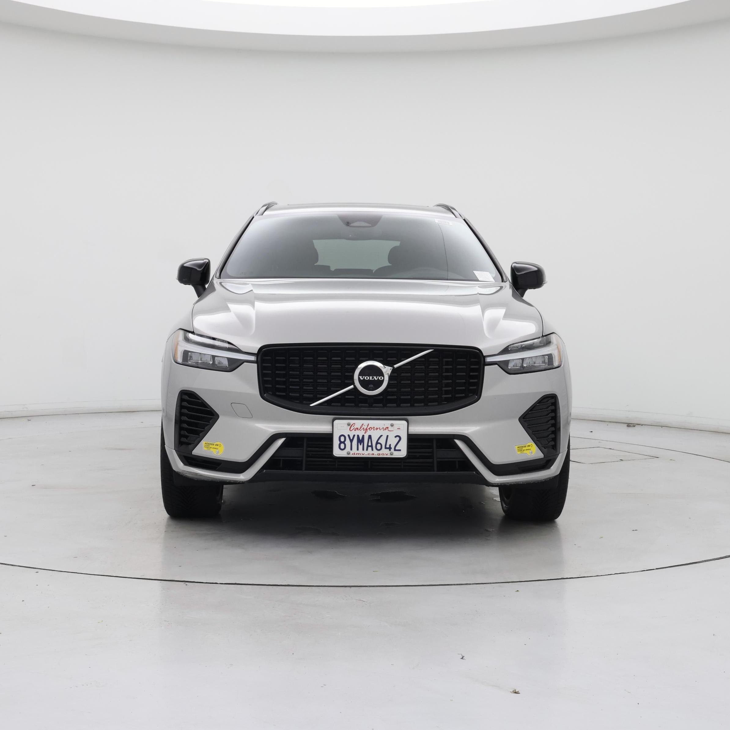 Thumbnail: 2022 Volvo XC60 - 5
