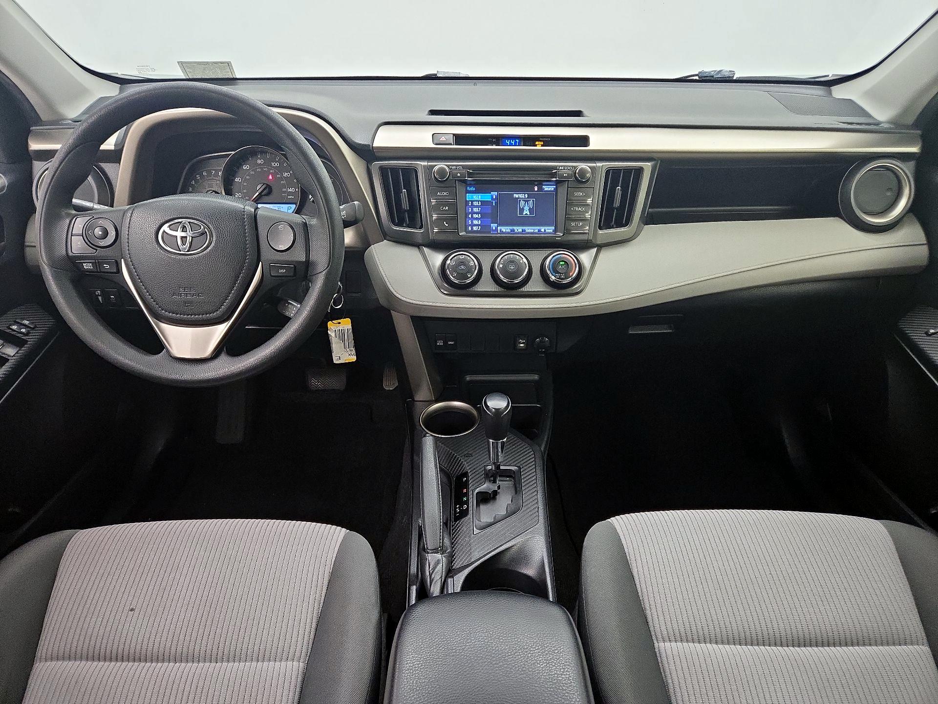 Thumbnail: 2015 Toyota RAV4 - 9