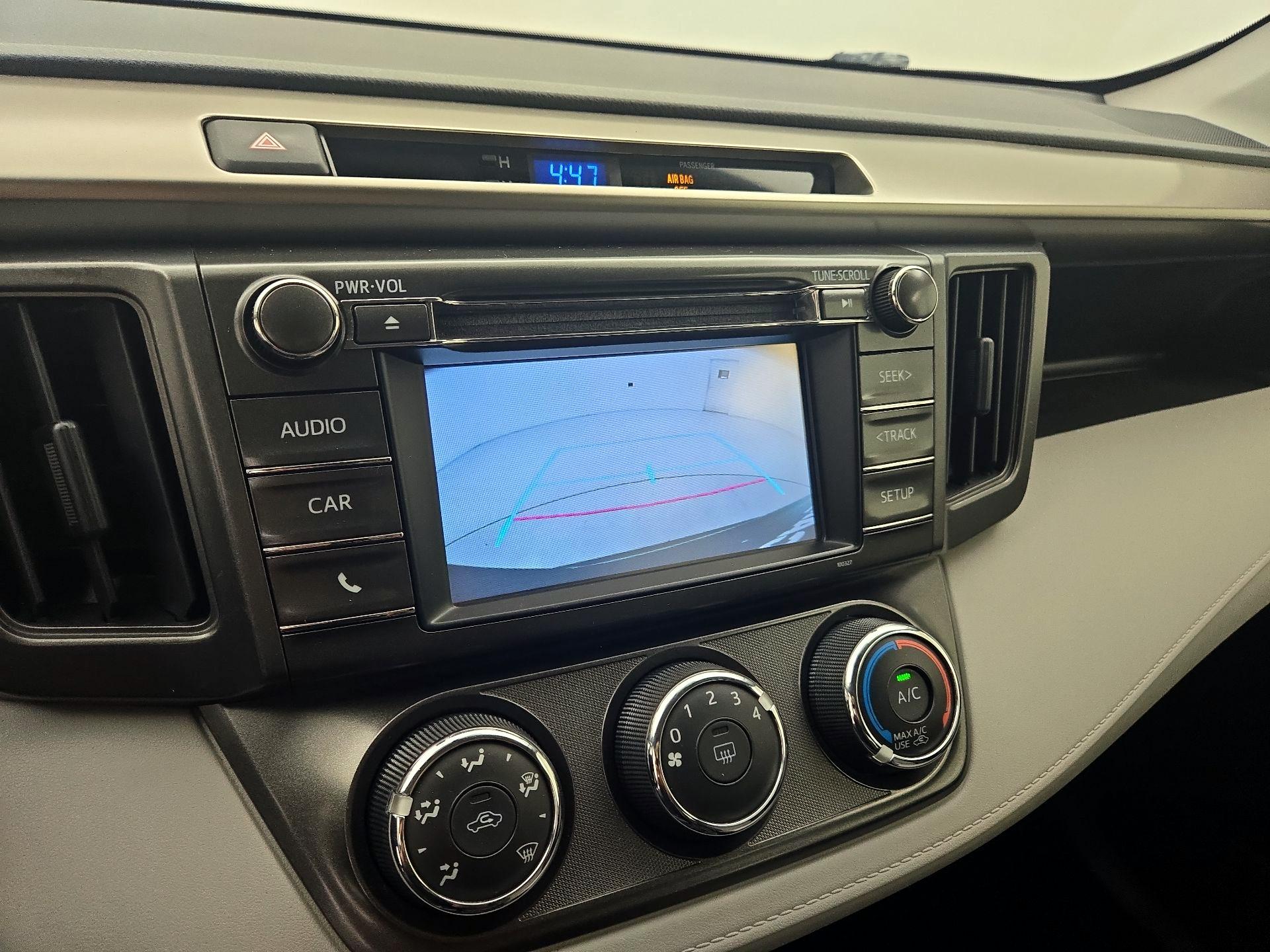 Thumbnail: 2015 Toyota RAV4 - 14