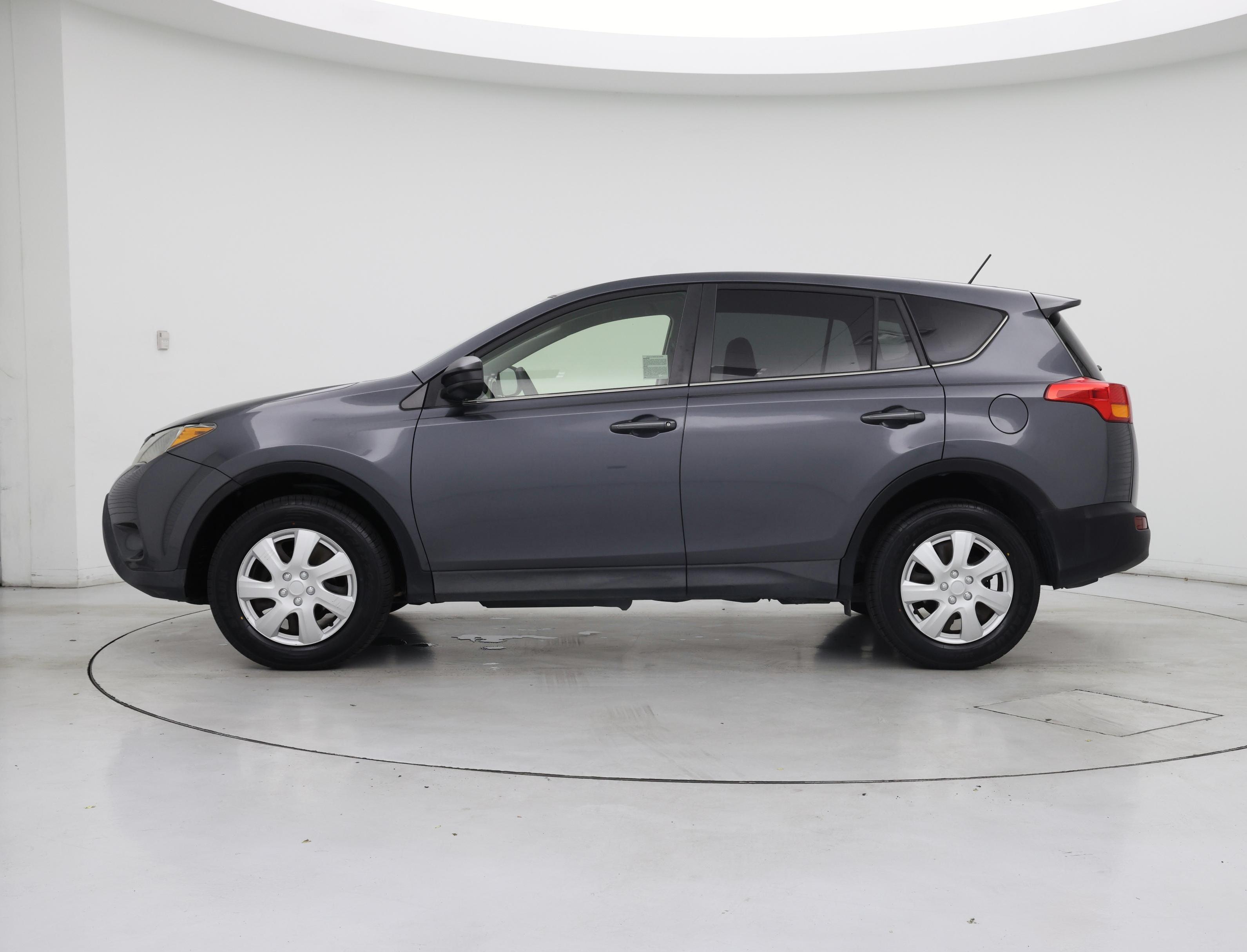 Thumbnail: 2015 Toyota RAV4 - 3