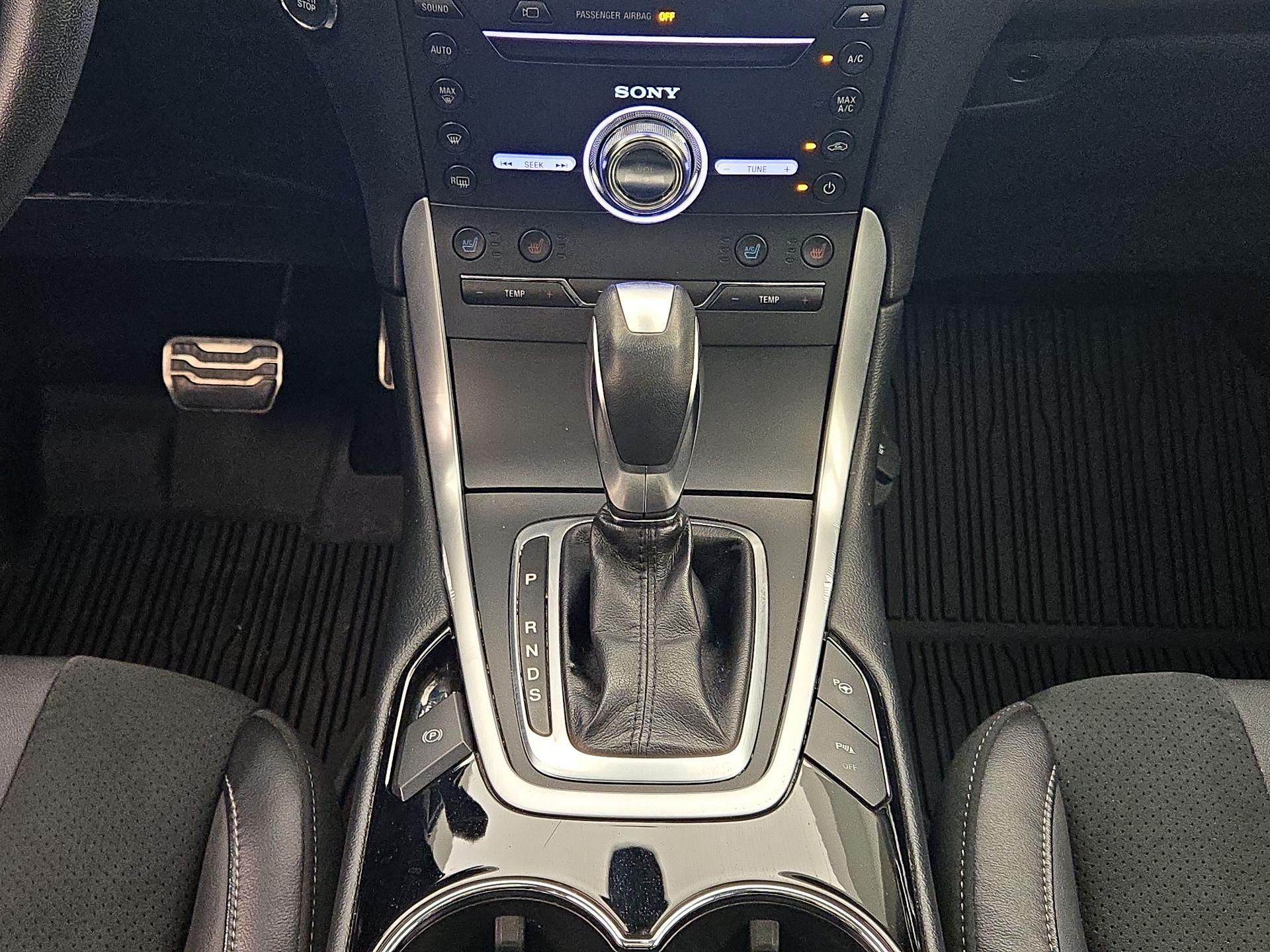 Thumbnail: 2018 Ford Edge - 17