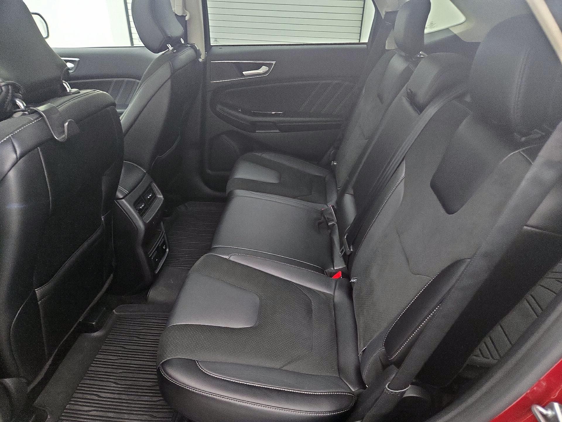 Thumbnail: 2018 Ford Edge - 19