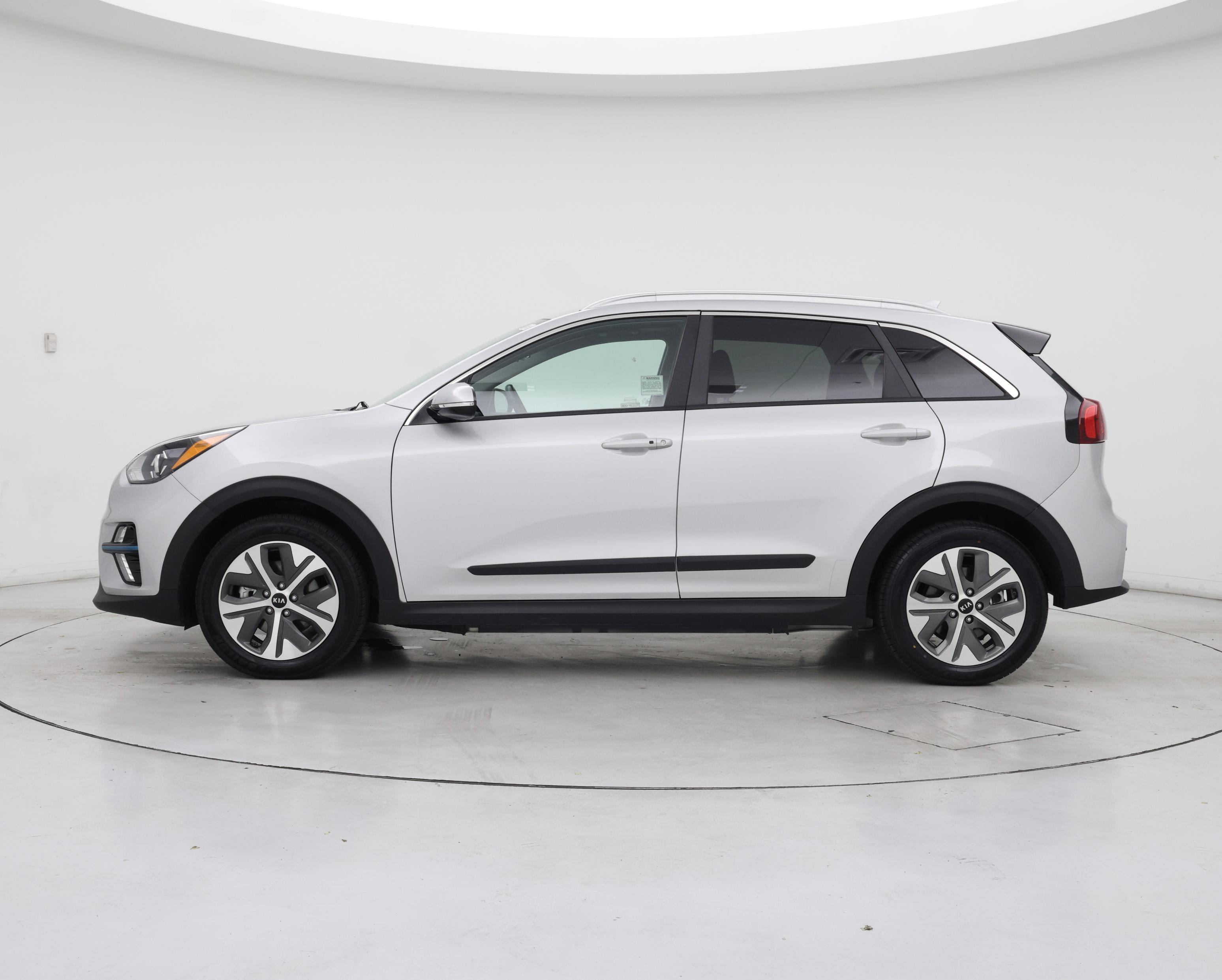Thumbnail: 2020 Kia Niro - 3