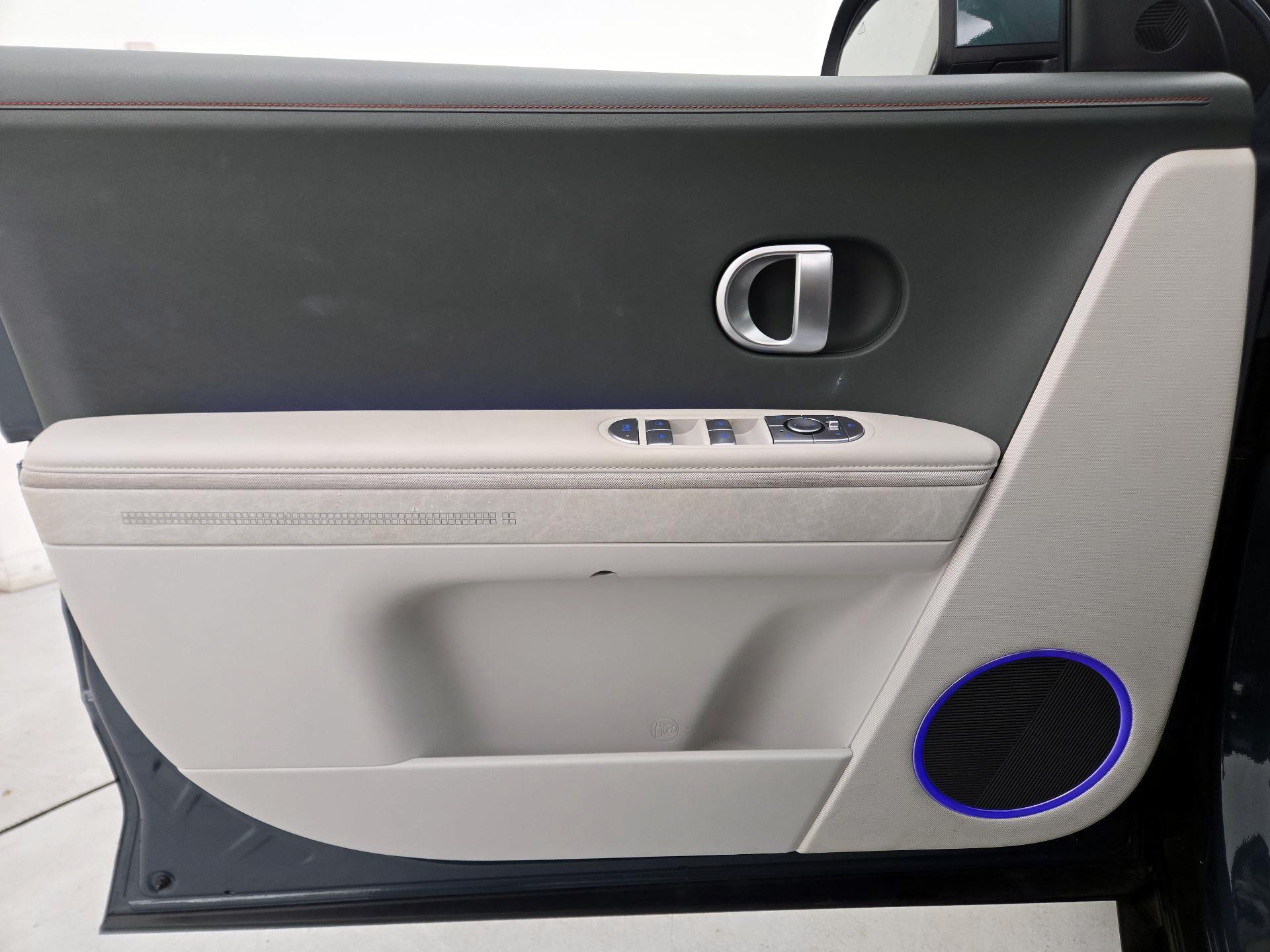 Thumbnail: 2023 Hyundai Ioniq 5 - 12