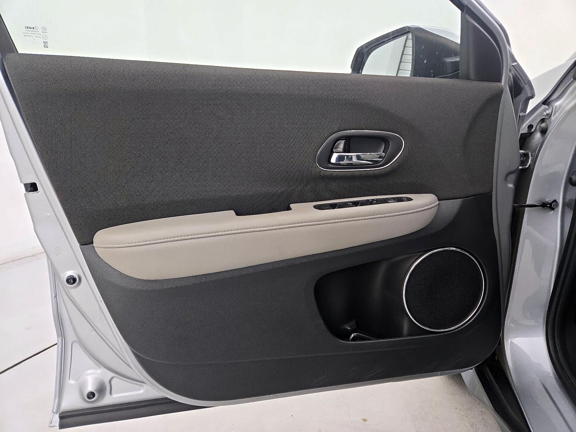 Thumbnail: 2019 Honda HR-V - 12