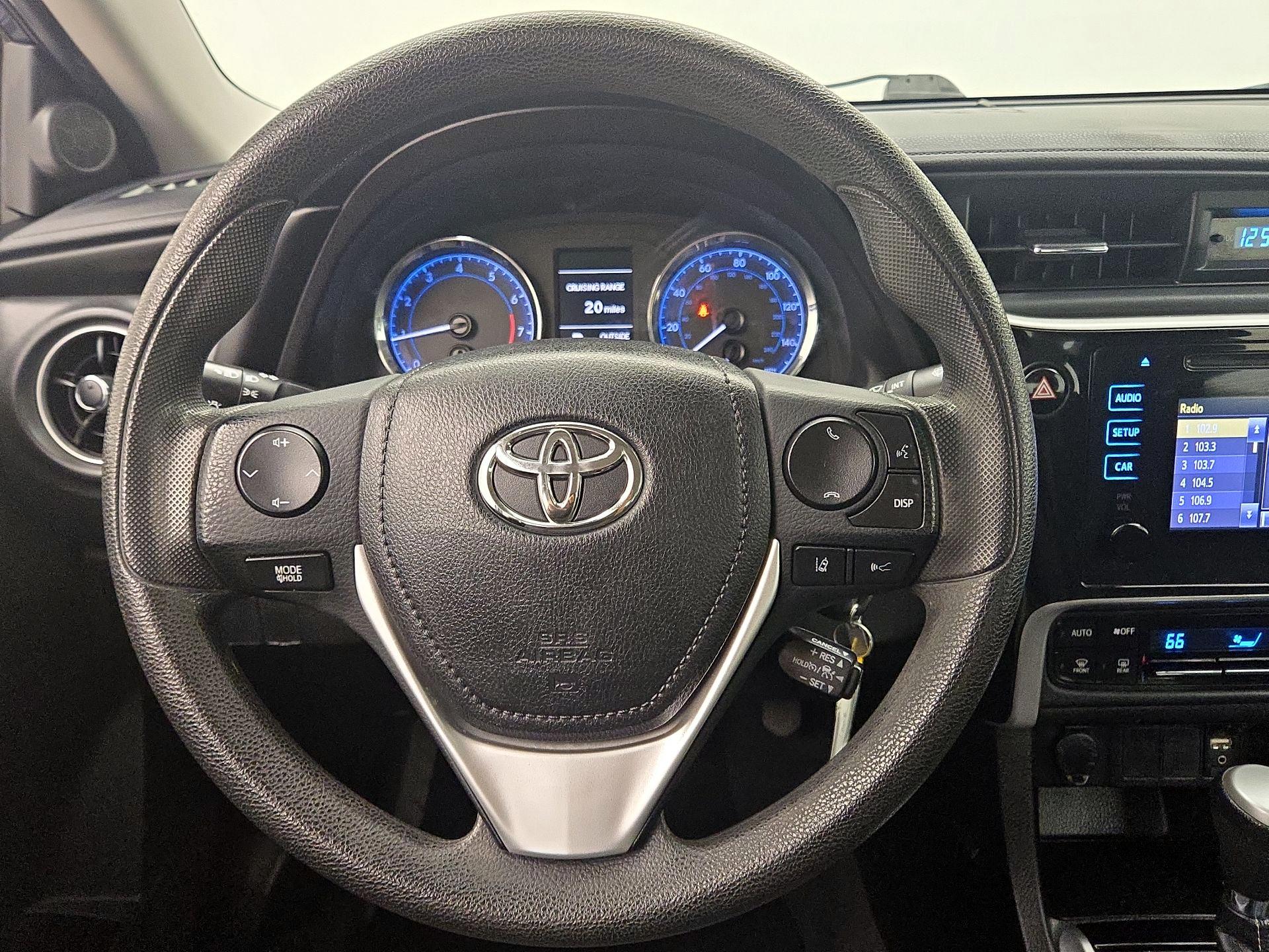 Thumbnail: 2018 Toyota Corolla - 10