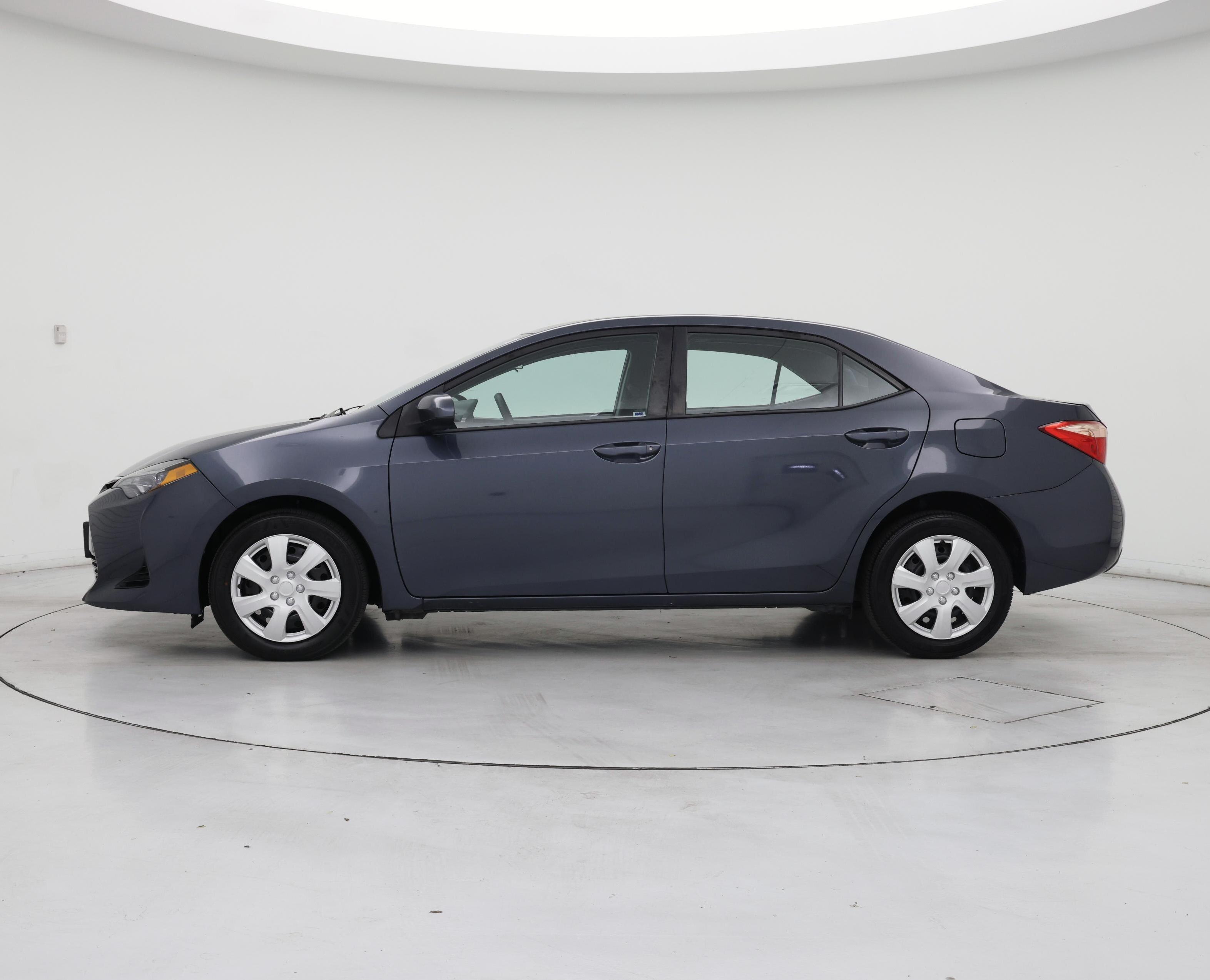 Thumbnail: 2018 Toyota Corolla - 3