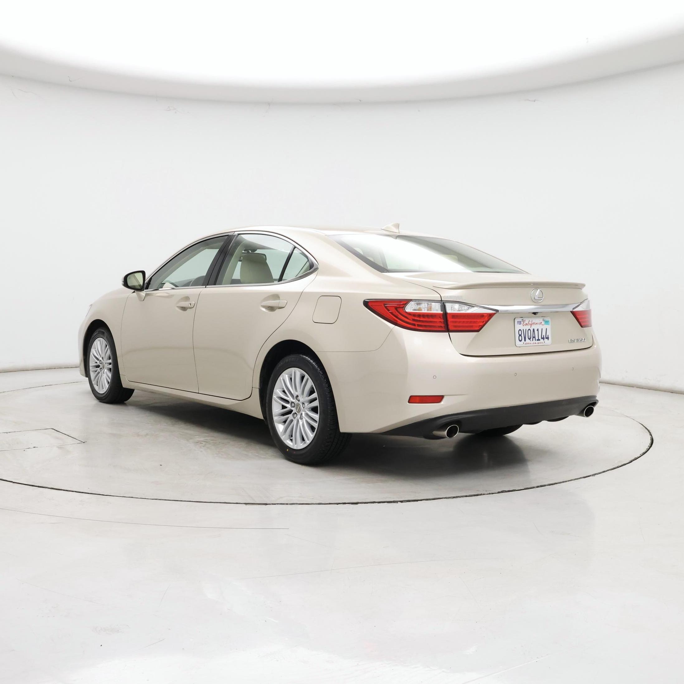 Thumbnail: 2015 Lexus ES - 2