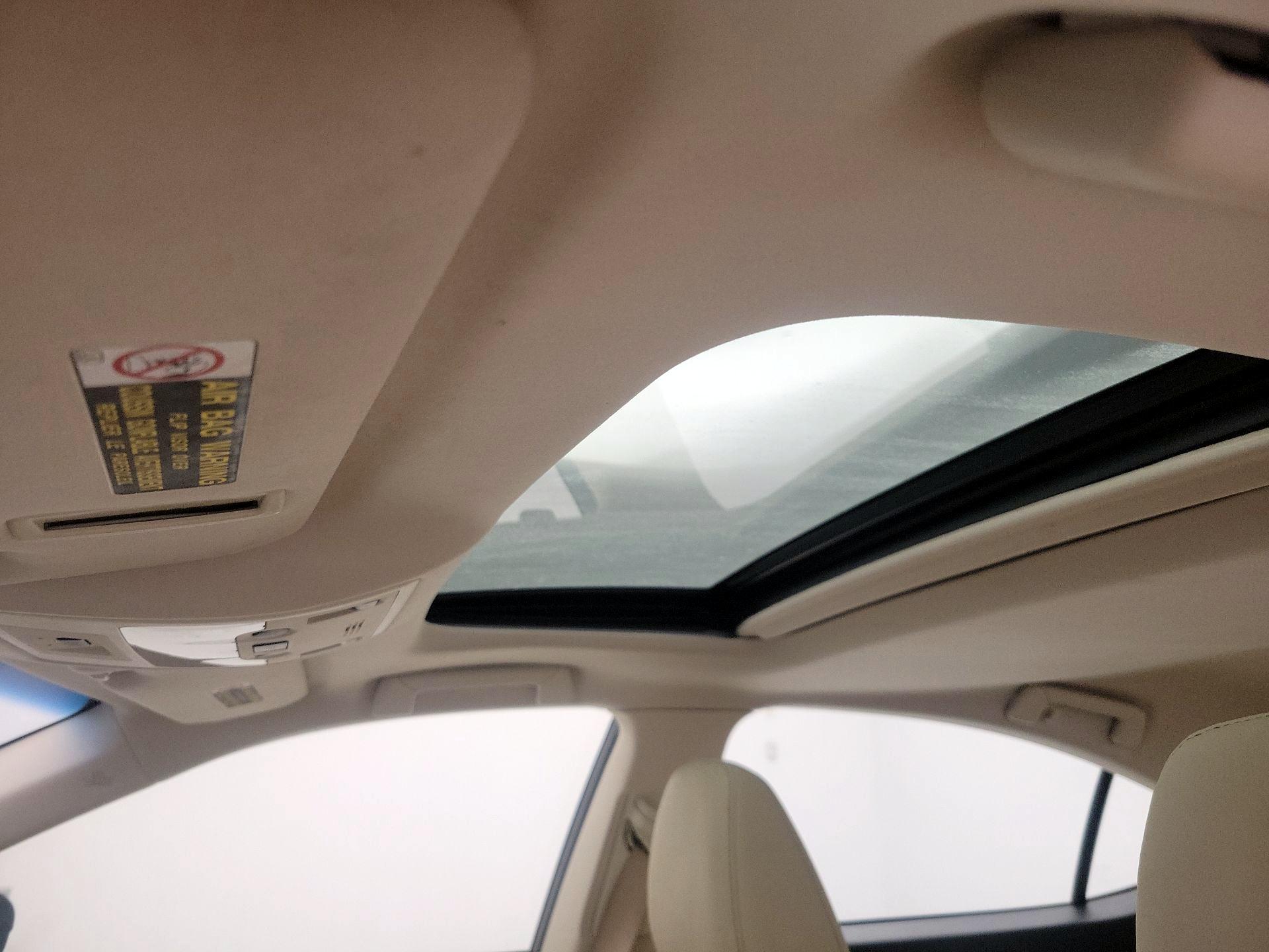 Thumbnail: 2015 Lexus ES - 20