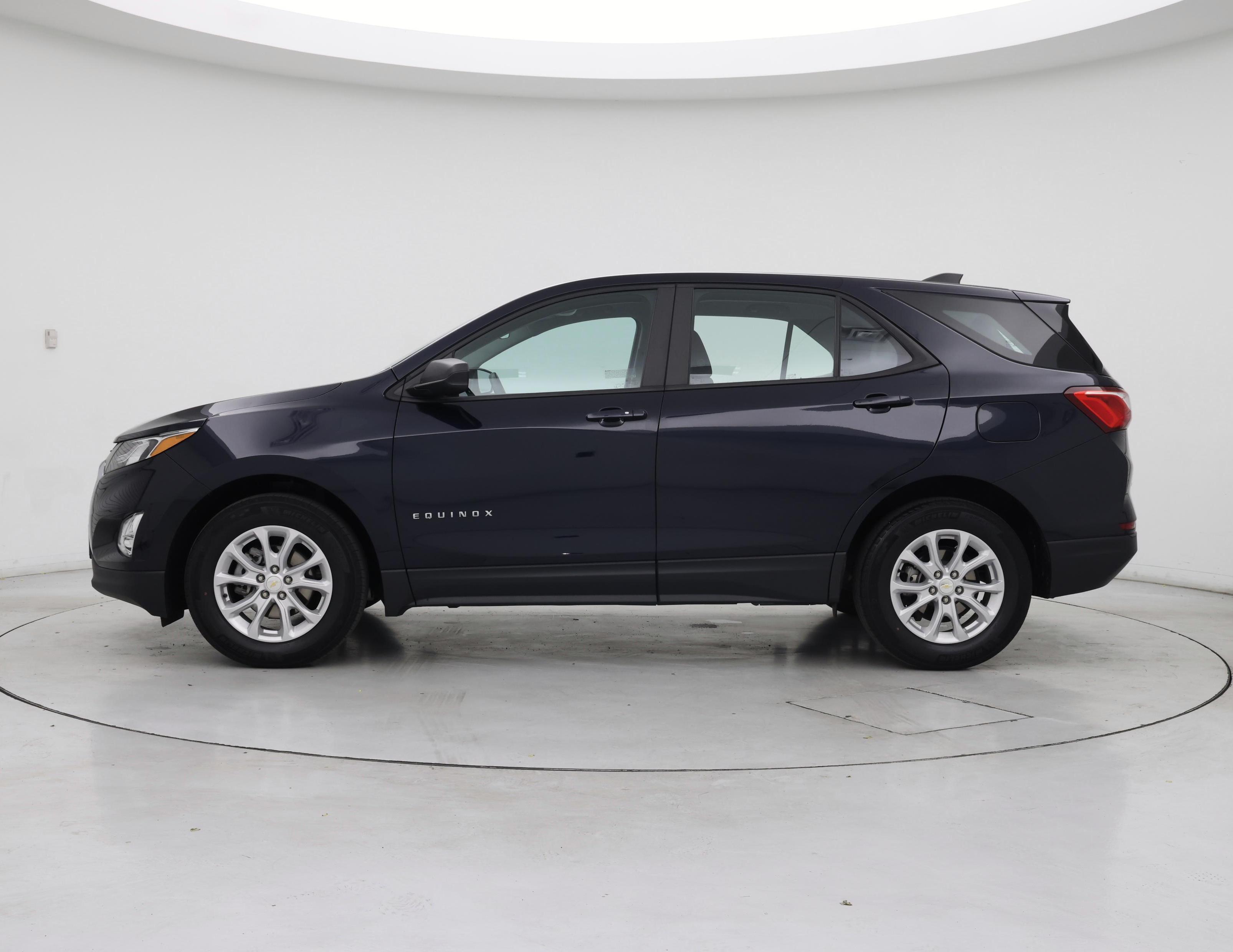 Thumbnail: 2021 Chevrolet Equinox - 3