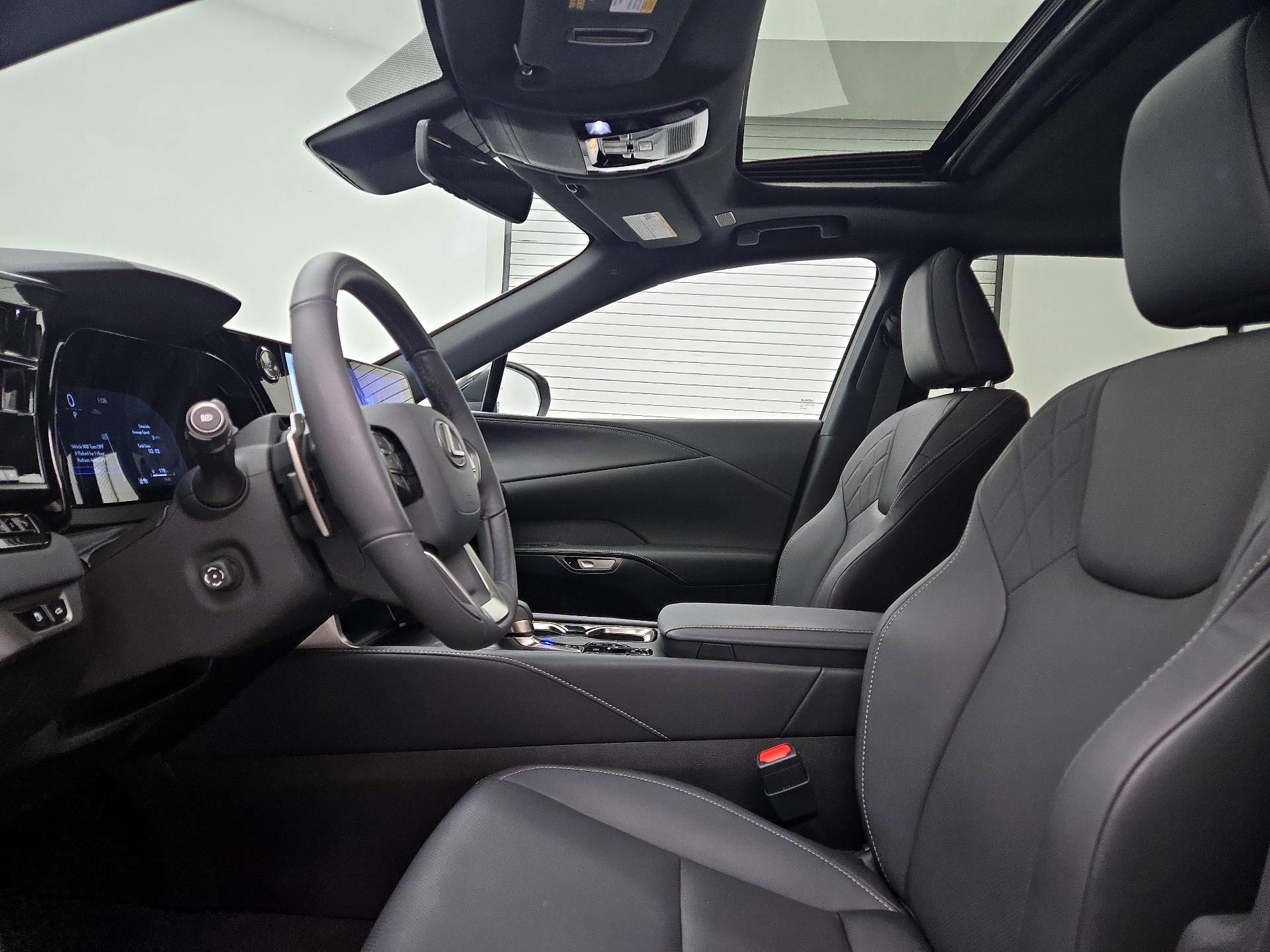 Thumbnail: 2025 Lexus RX - 18