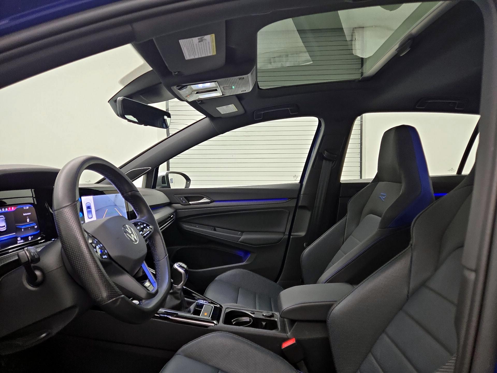 Thumbnail: 2024 Volkswagen Golf - 17