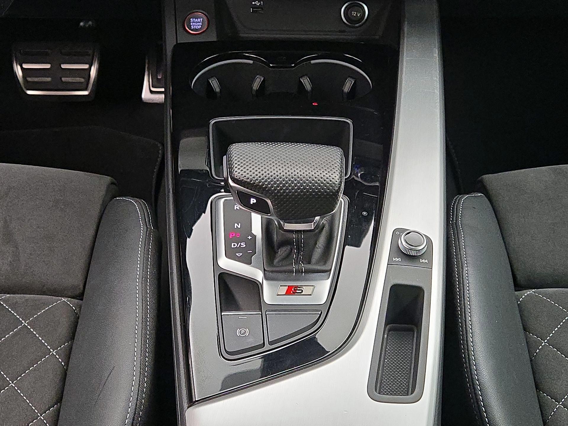 Thumbnail: 2021 Audi S5 - 17