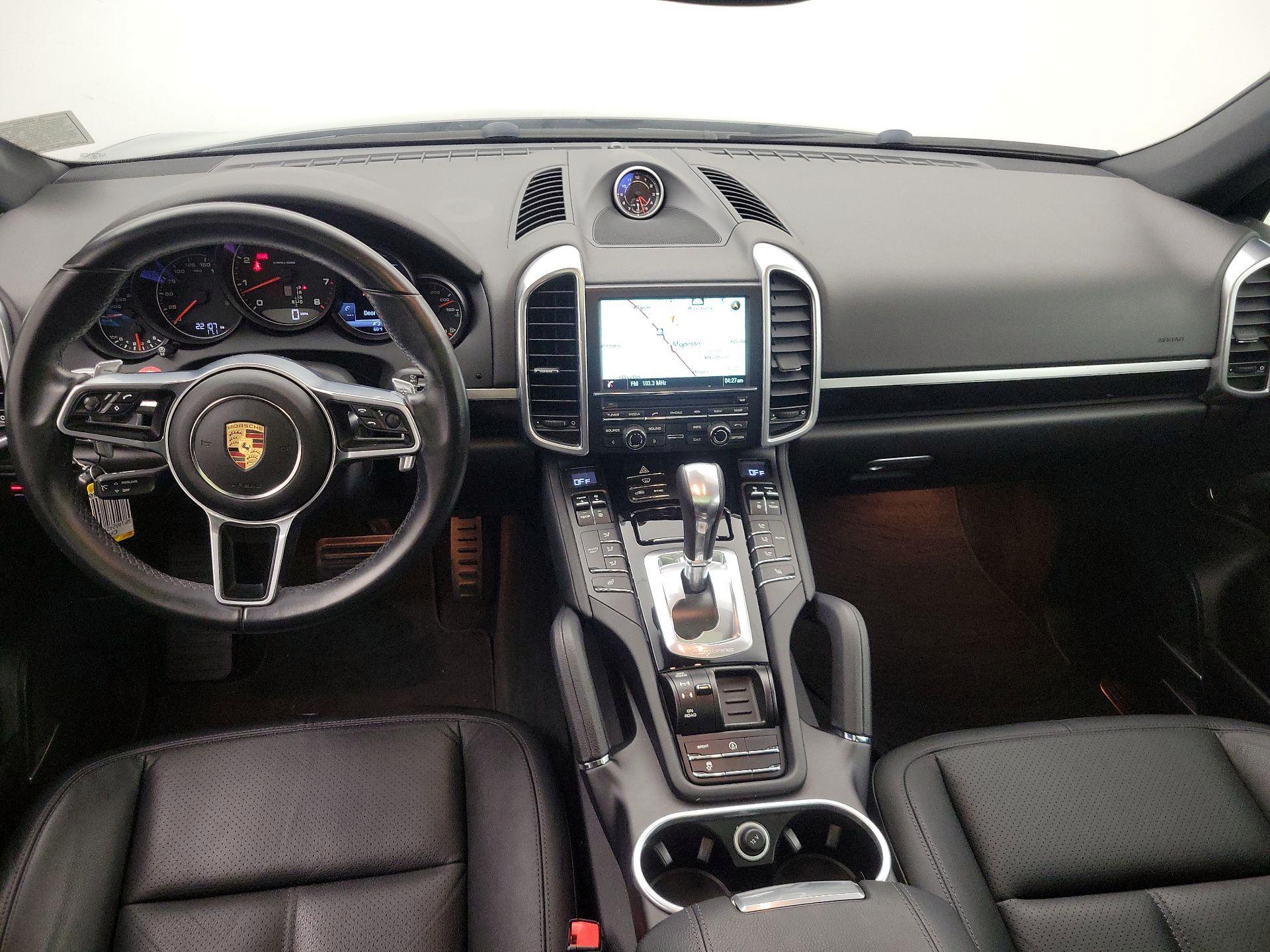Thumbnail: 2016 Porsche Cayenne - 9