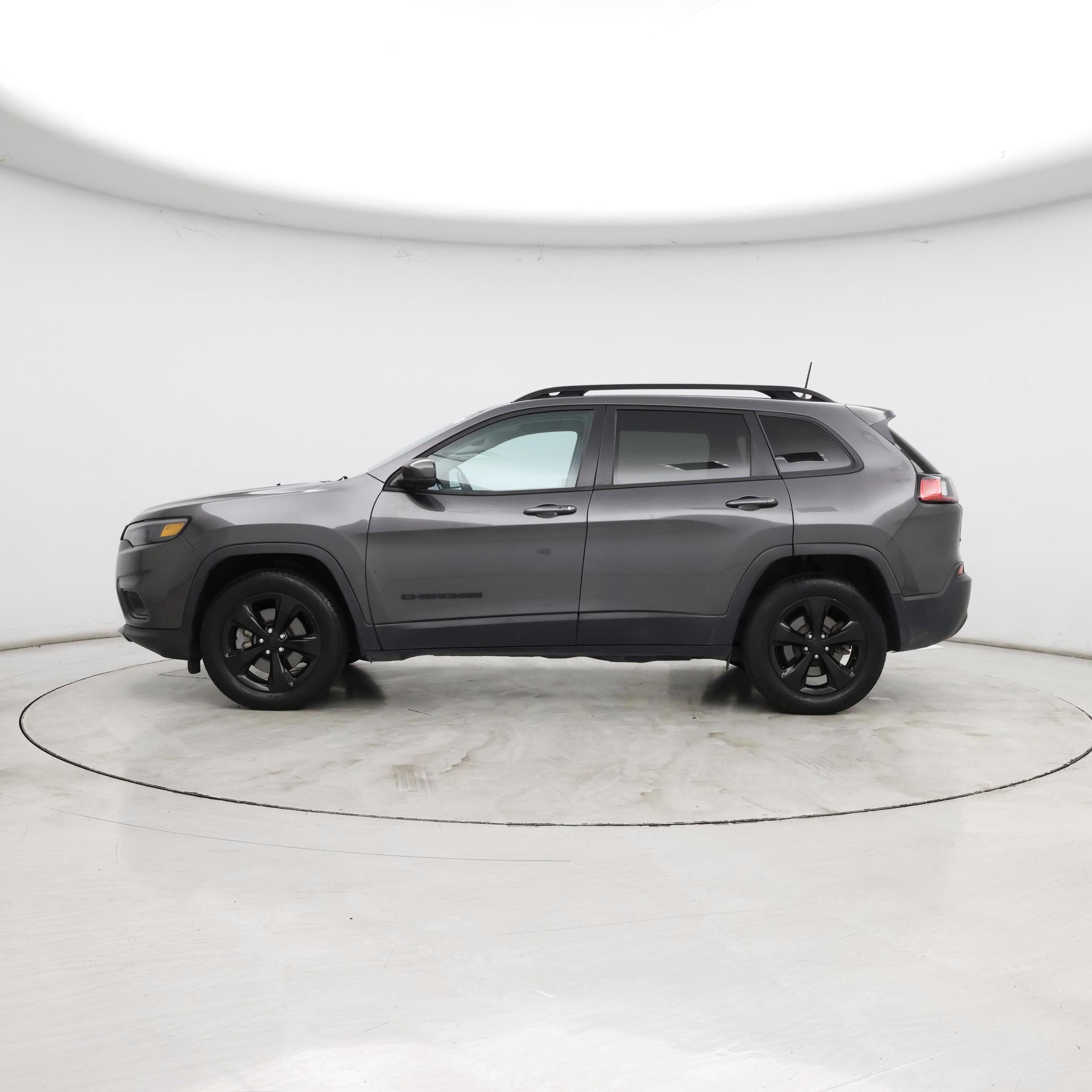 Thumbnail: 2019 Jeep Cherokee - 3