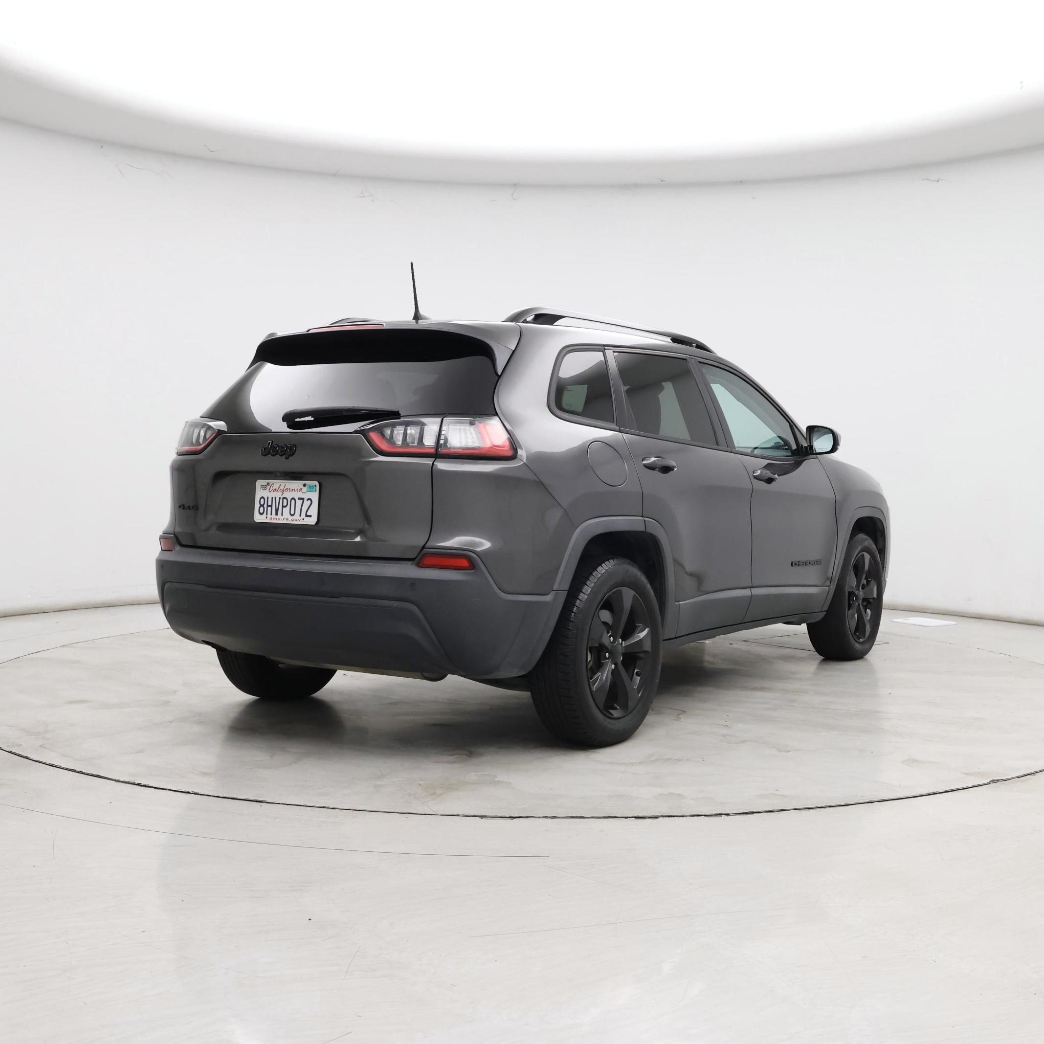 Thumbnail: 2019 Jeep Cherokee - 8
