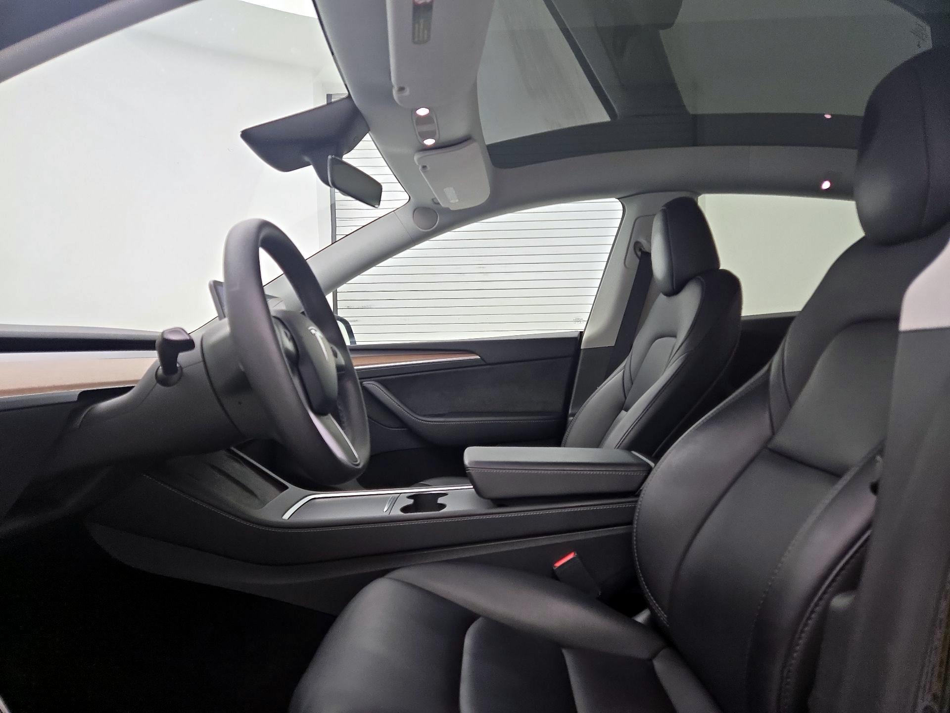 Thumbnail: 2024 Tesla Model Y - 18