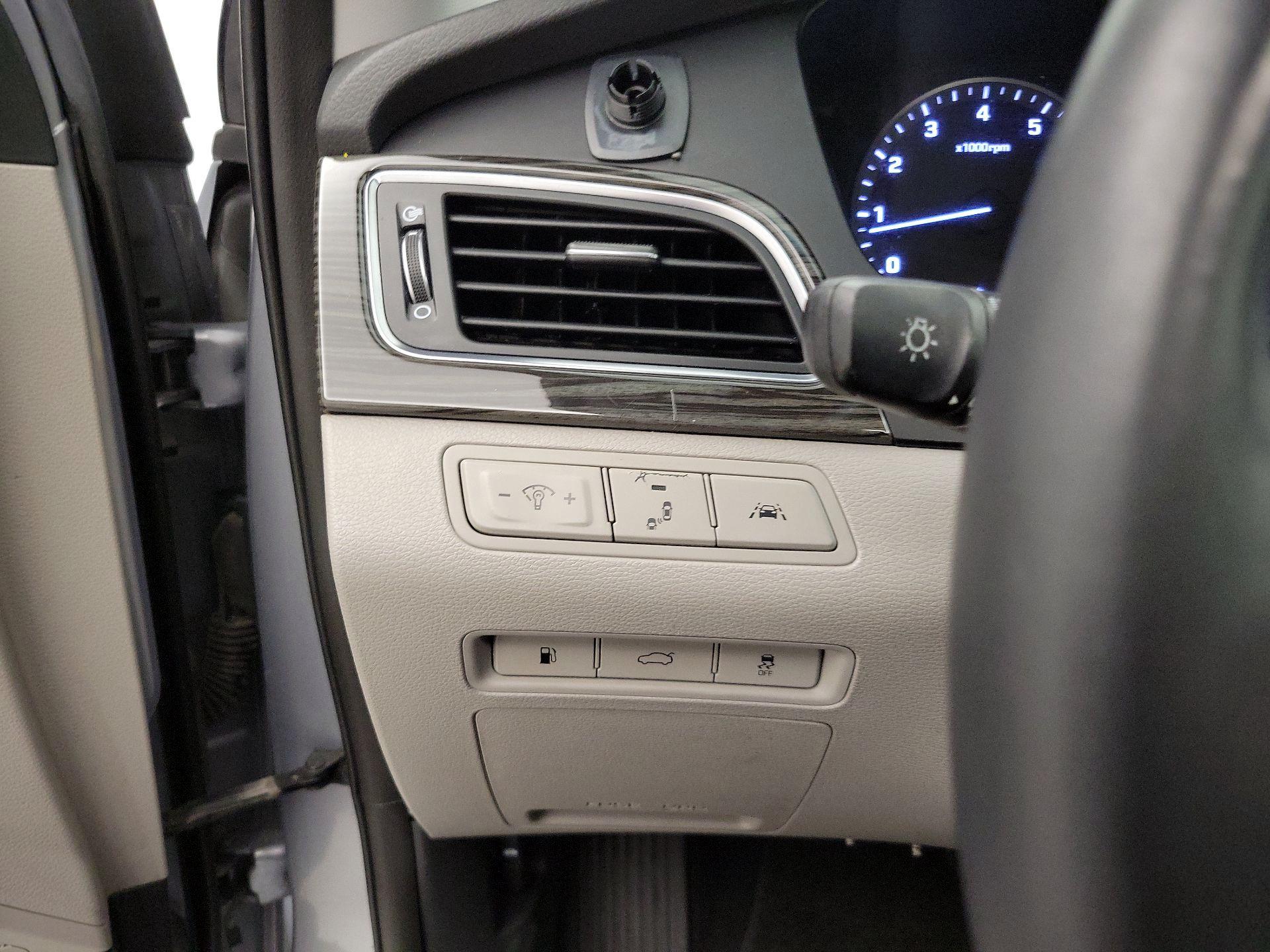 Thumbnail: 2016 Hyundai Sonata - 13