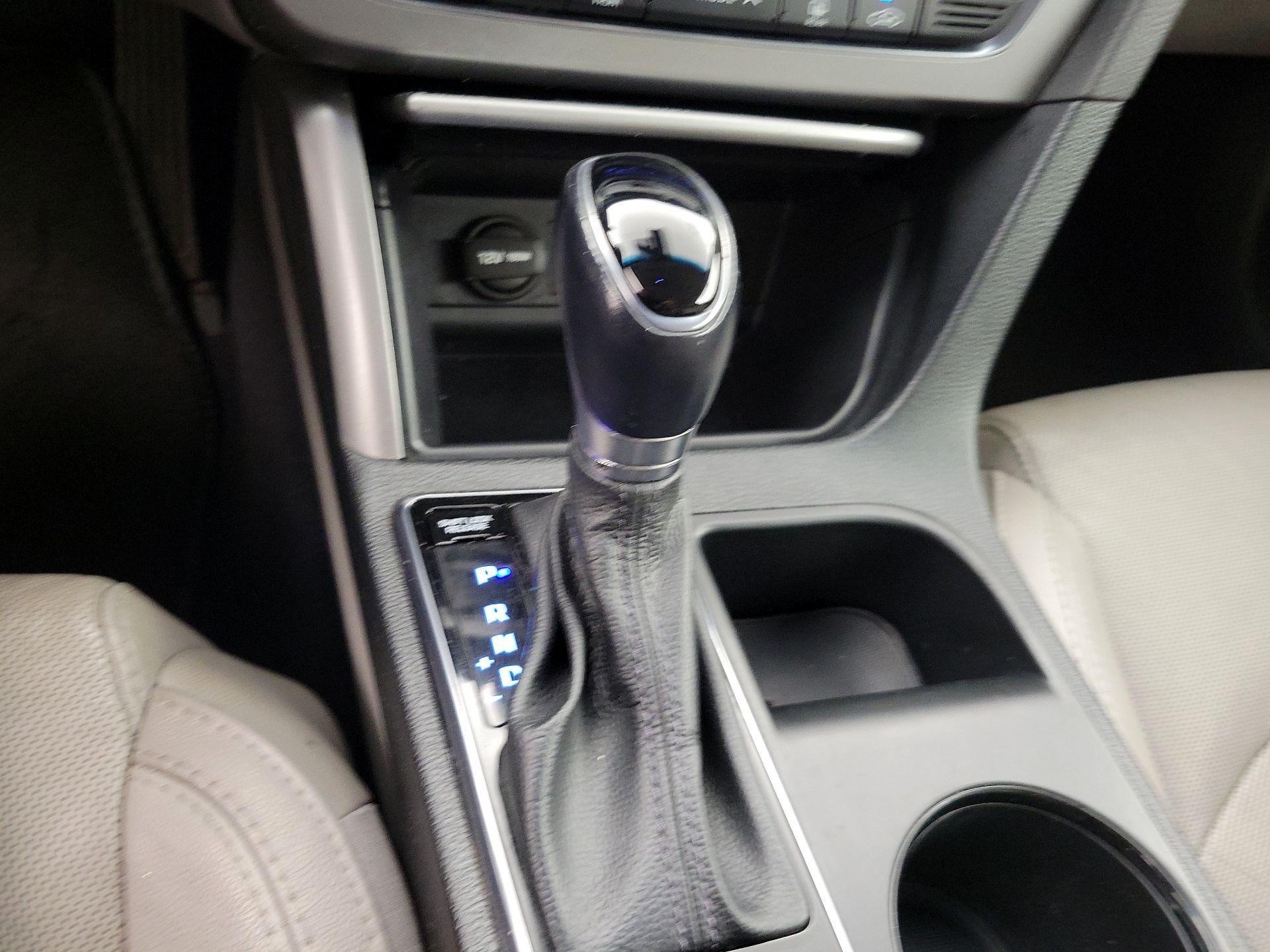 Thumbnail: 2016 Hyundai Sonata - 18