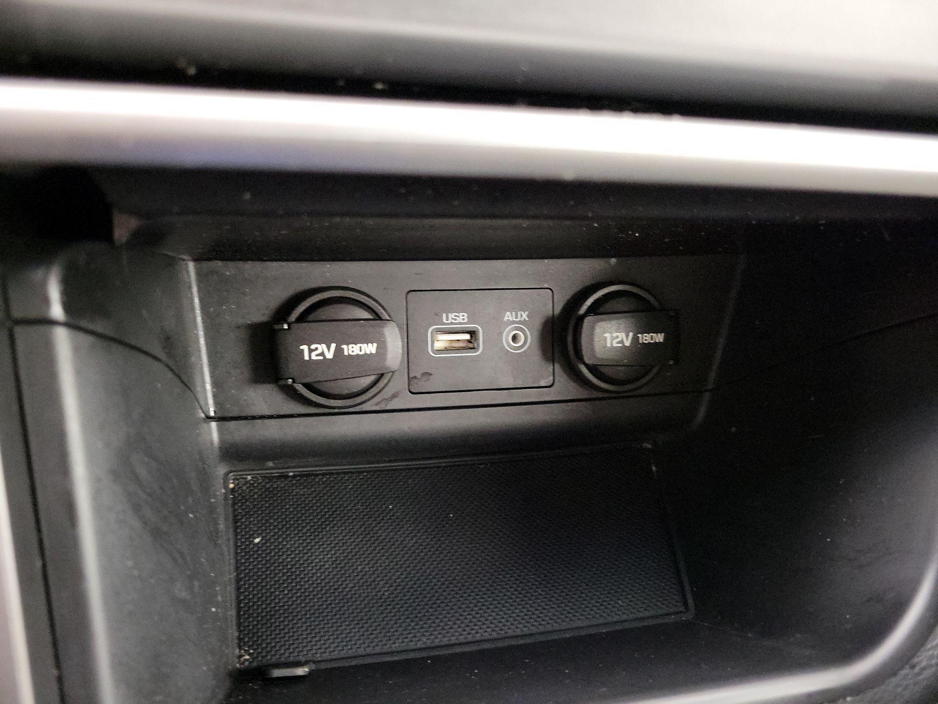 Thumbnail: 2016 Hyundai Sonata - 19