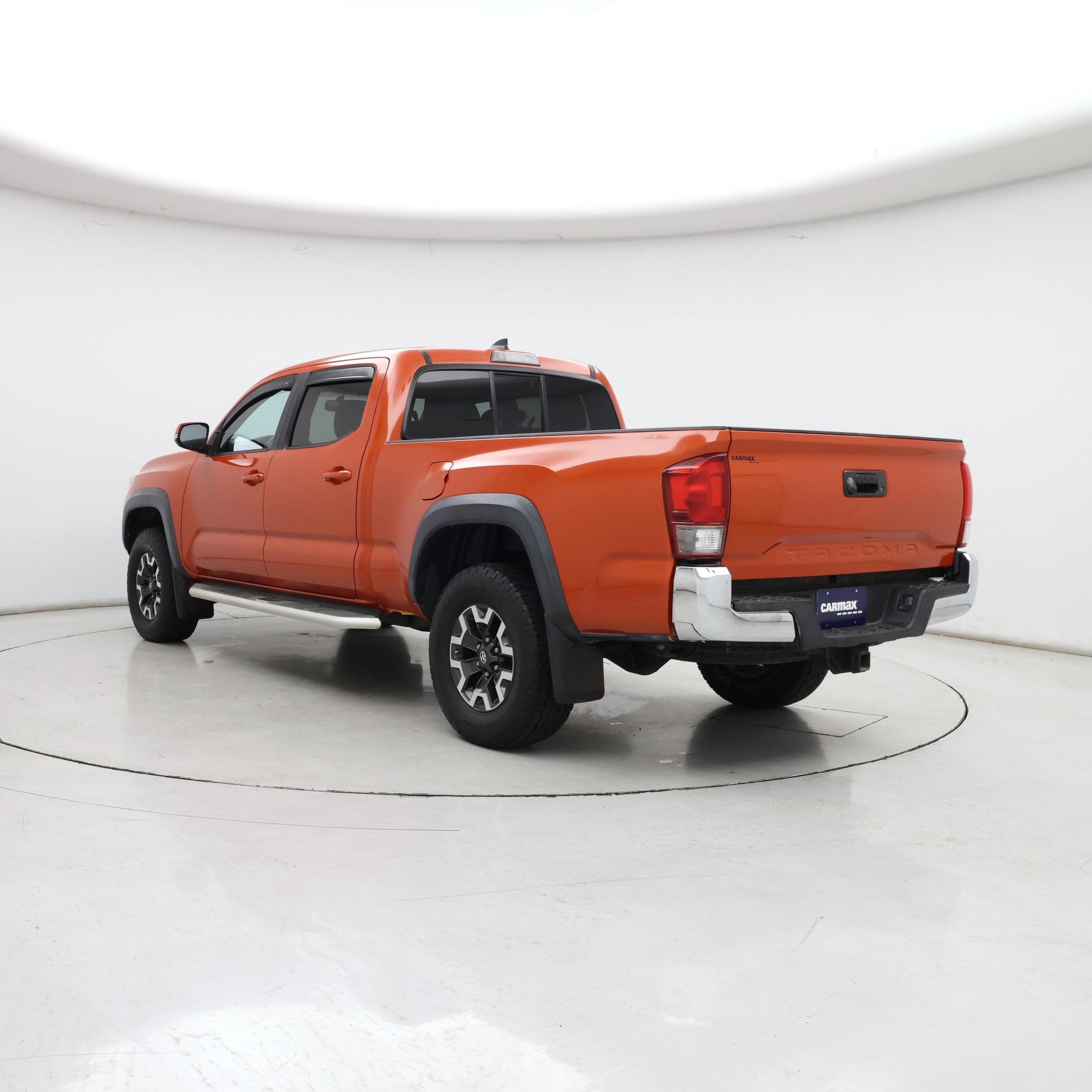 Thumbnail: 2016 Toyota Tacoma - 2