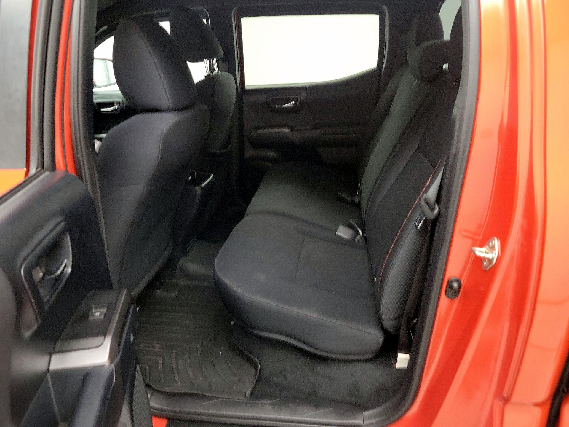 Thumbnail: 2016 Toyota Tacoma - 19