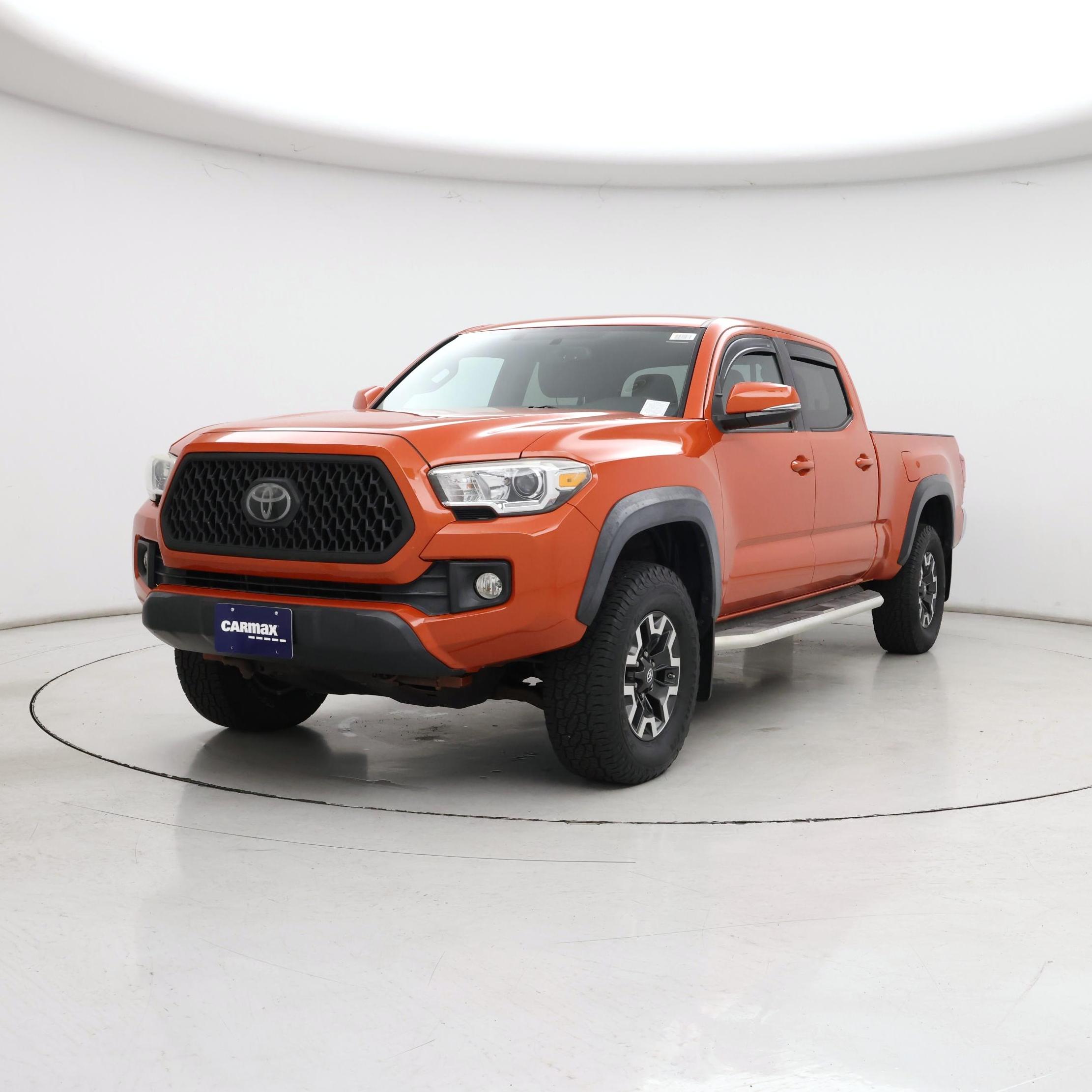 Thumbnail: 2016 Toyota Tacoma - 4