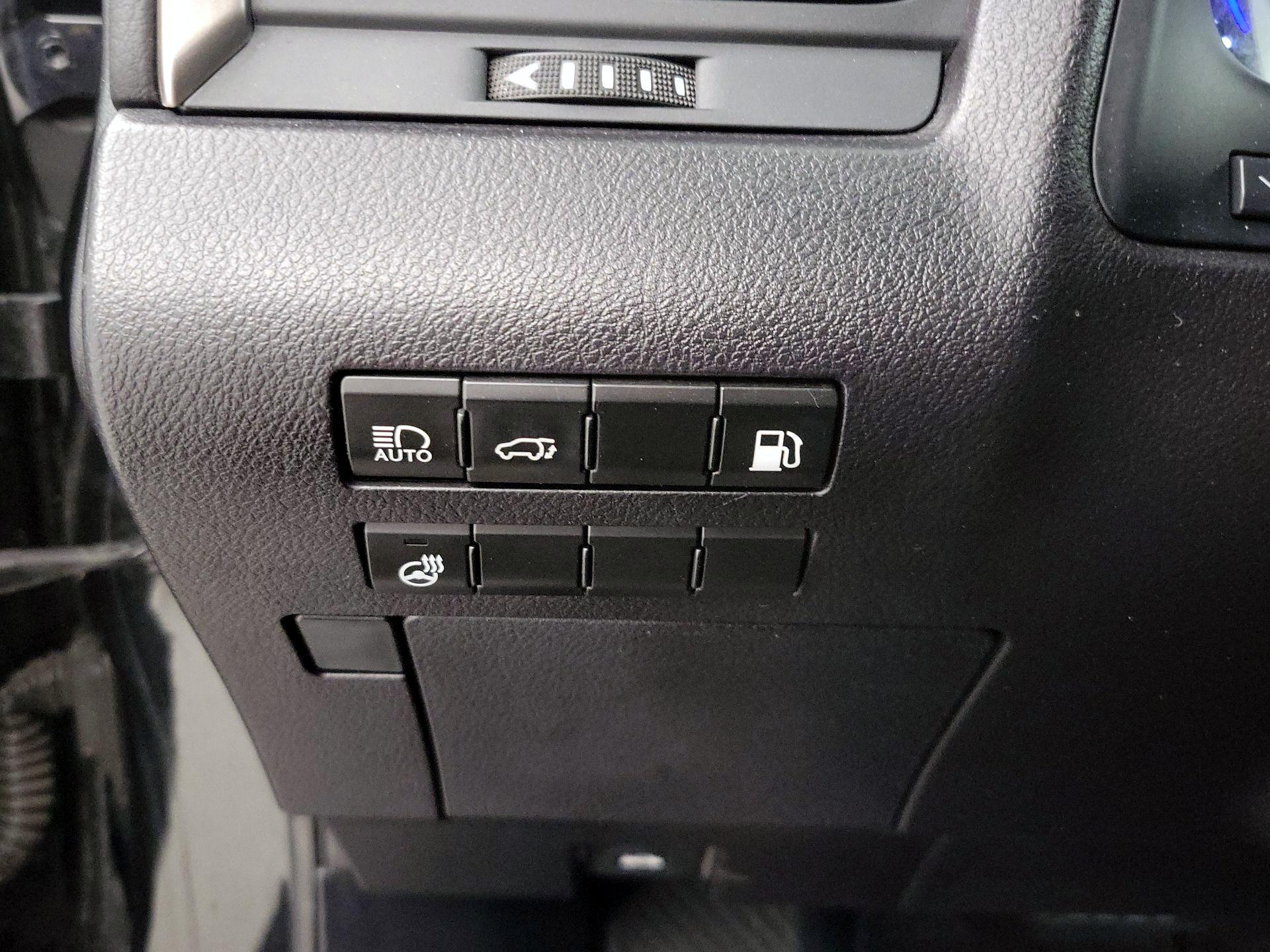 Thumbnail: 2019 Lexus RX - 13