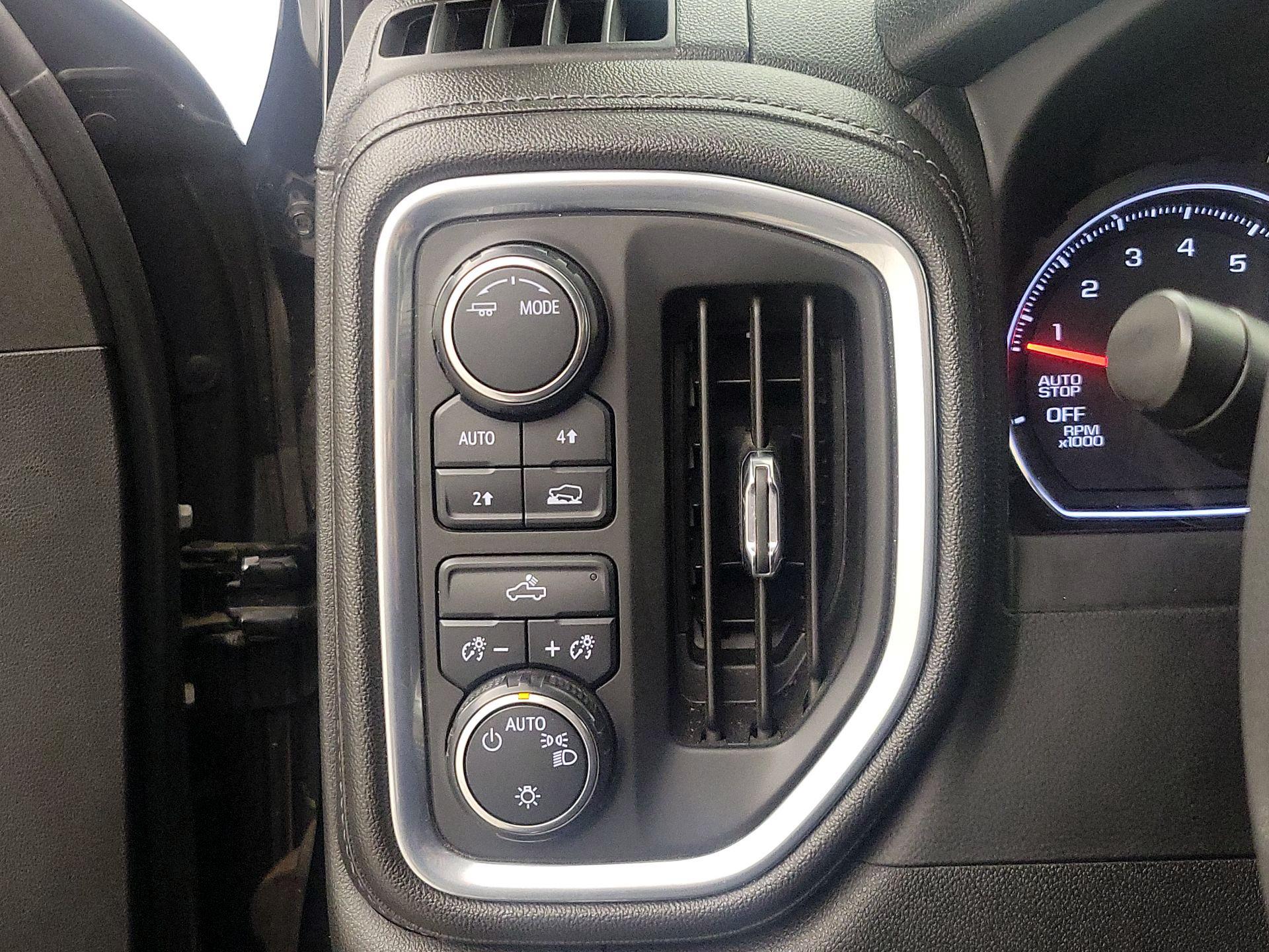 Thumbnail: 2020 Chevrolet Silverado 1500 - 13
