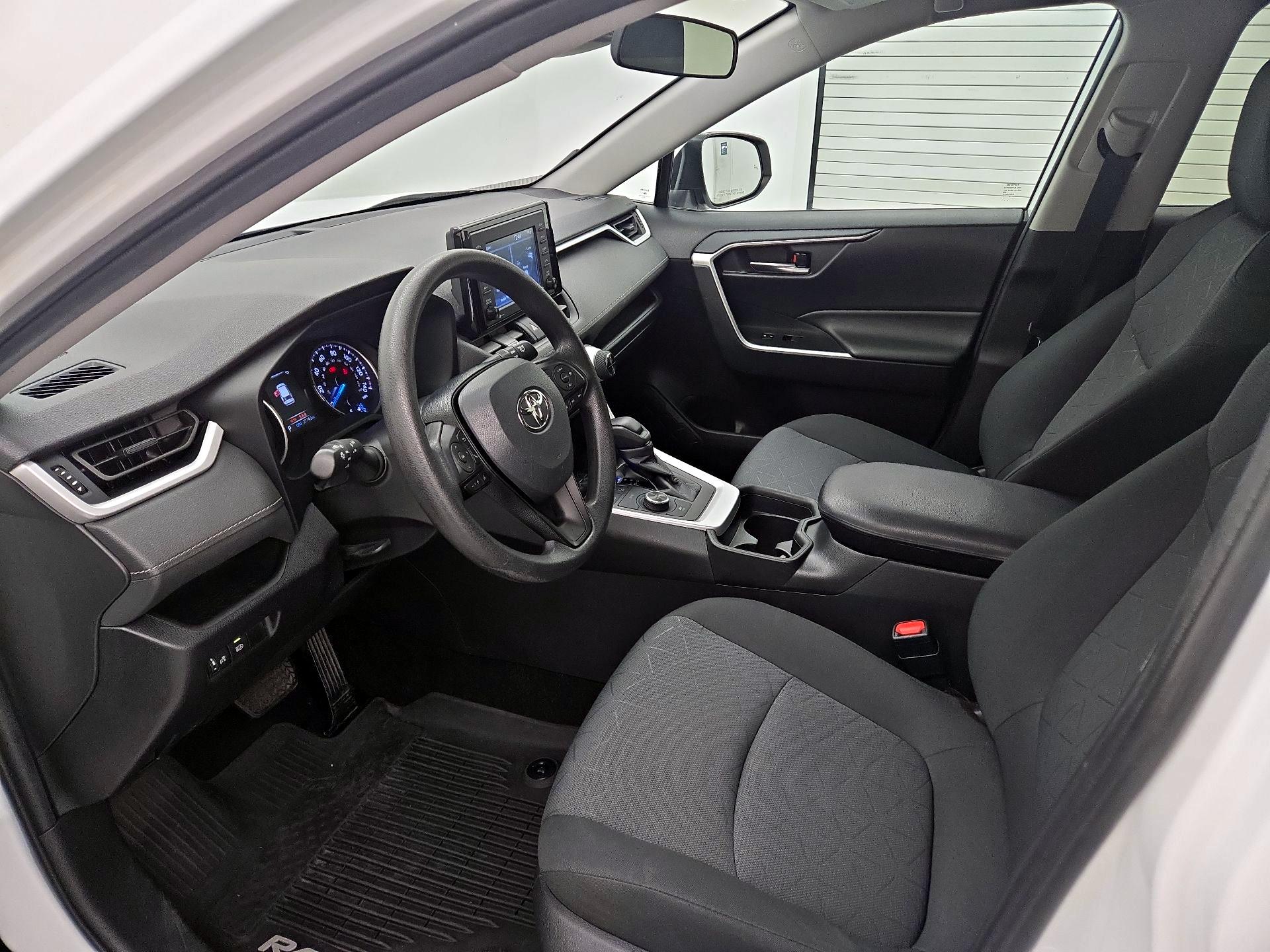 Thumbnail: 2021 Toyota RAV4 - 11