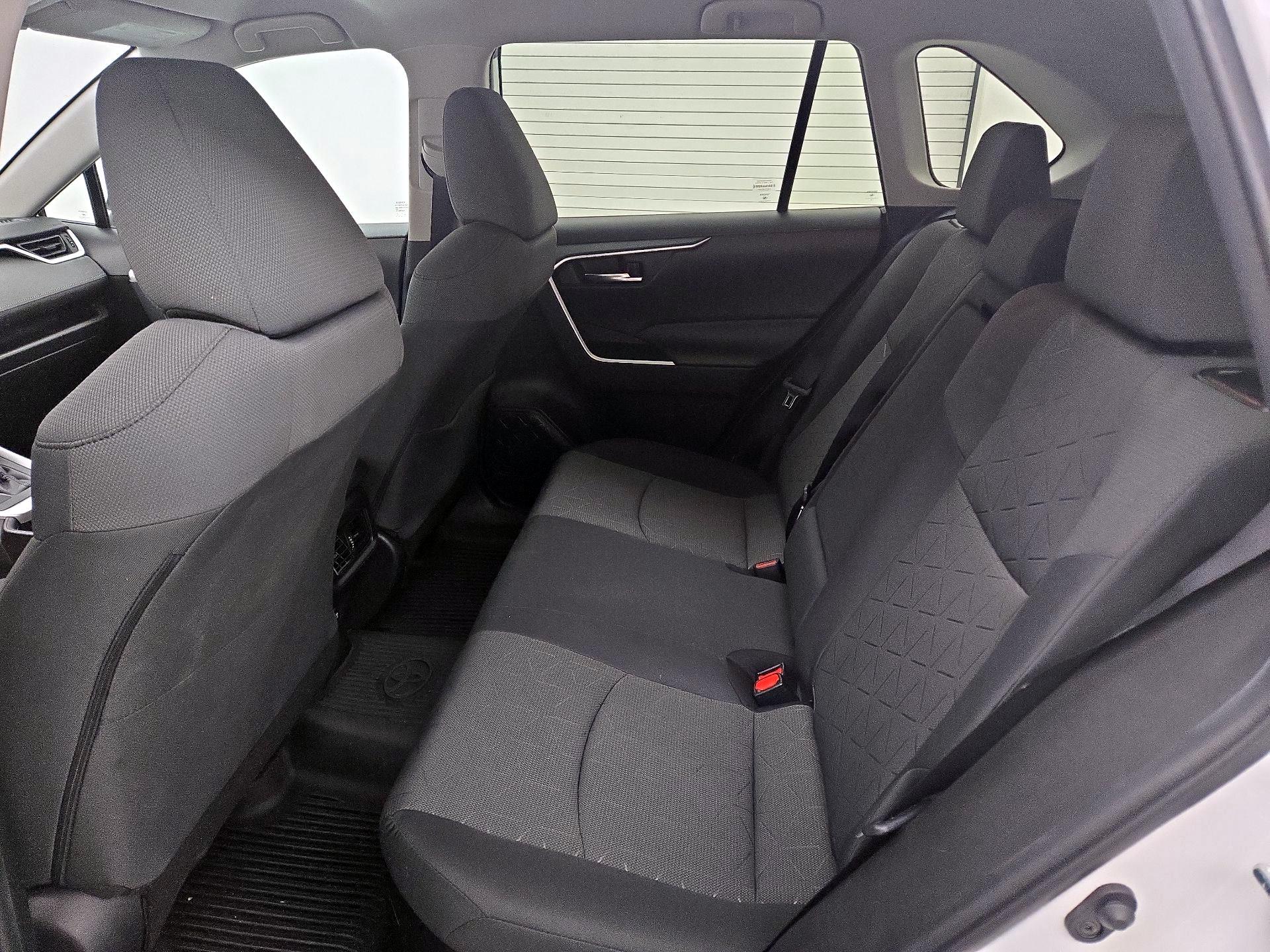 Thumbnail: 2021 Toyota RAV4 - 19