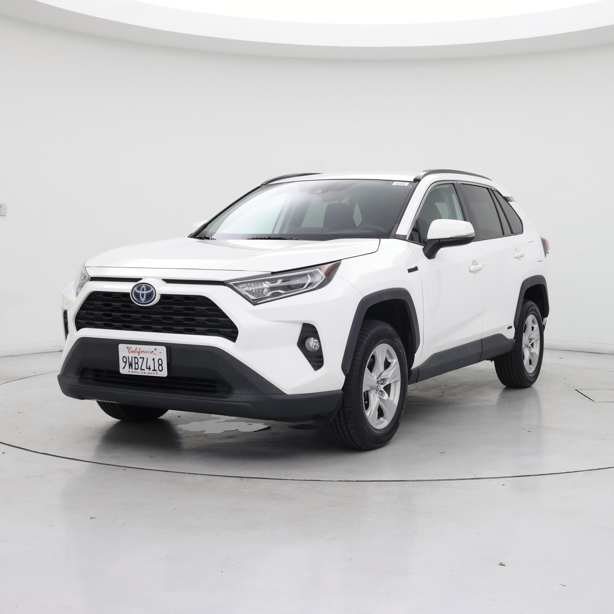 Thumbnail: 2021 Toyota RAV4 - 4