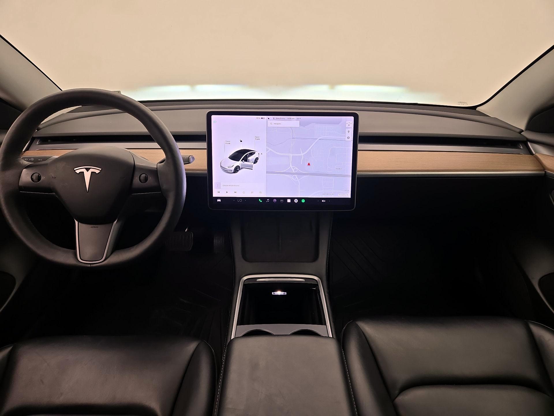 Thumbnail: 2021 Tesla Model 3 - 9