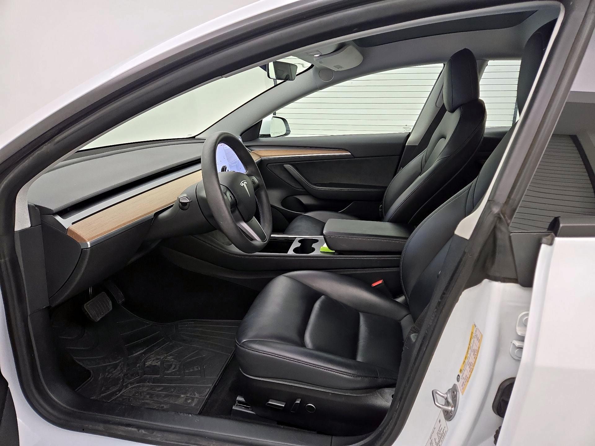 Thumbnail: 2021 Tesla Model 3 - 11
