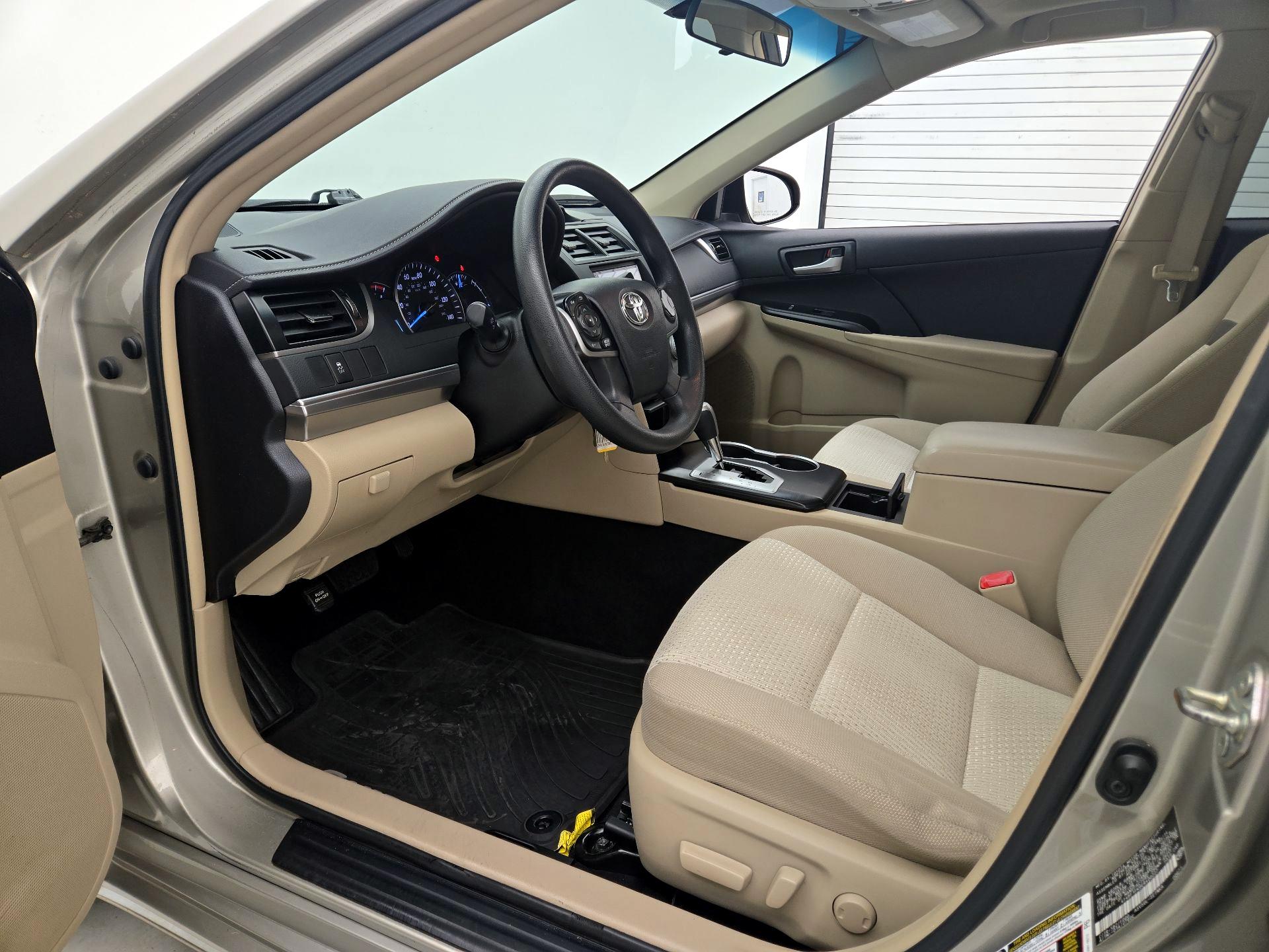 Thumbnail: 2014 Toyota Camry - 11