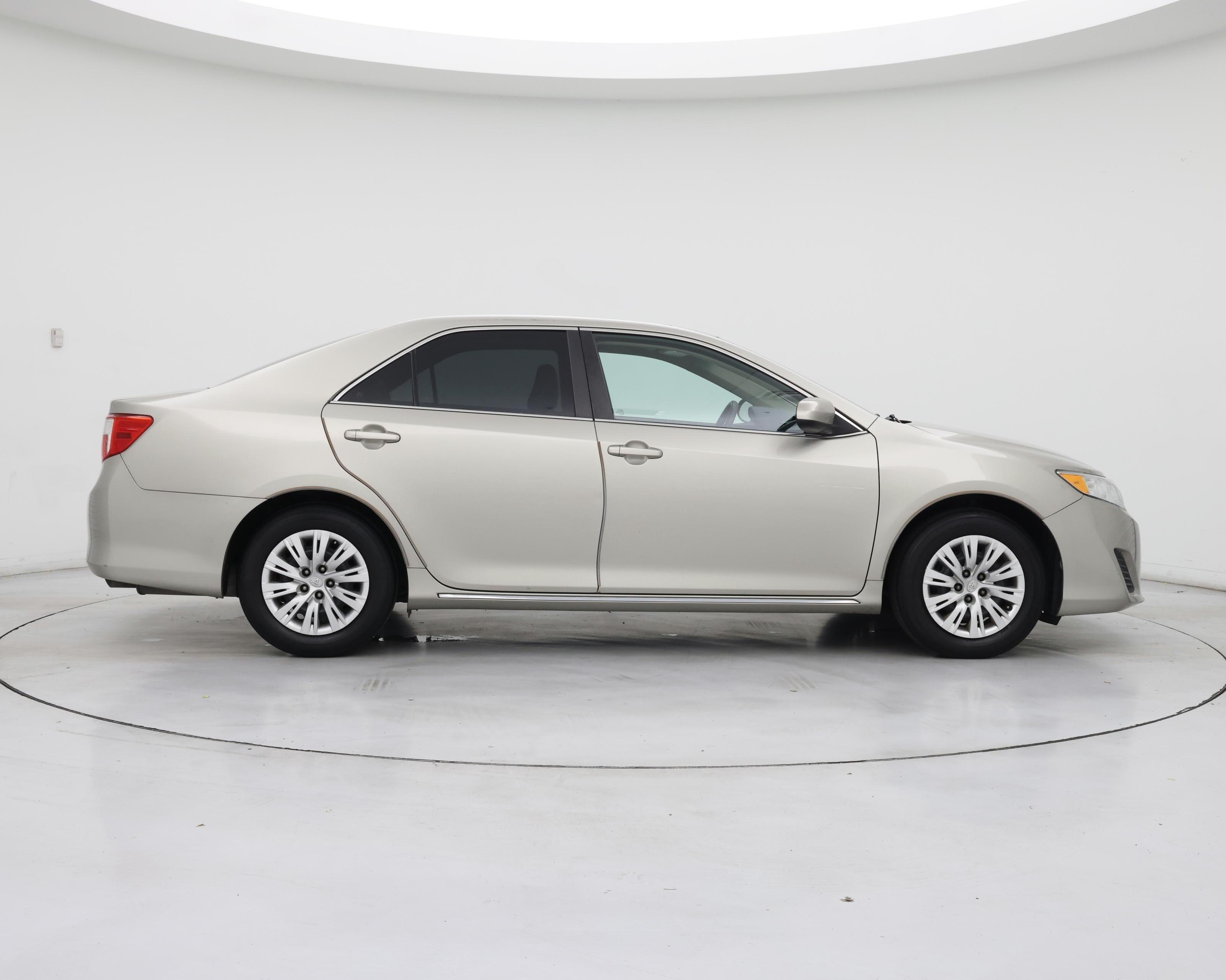 Thumbnail: 2014 Toyota Camry - 7
