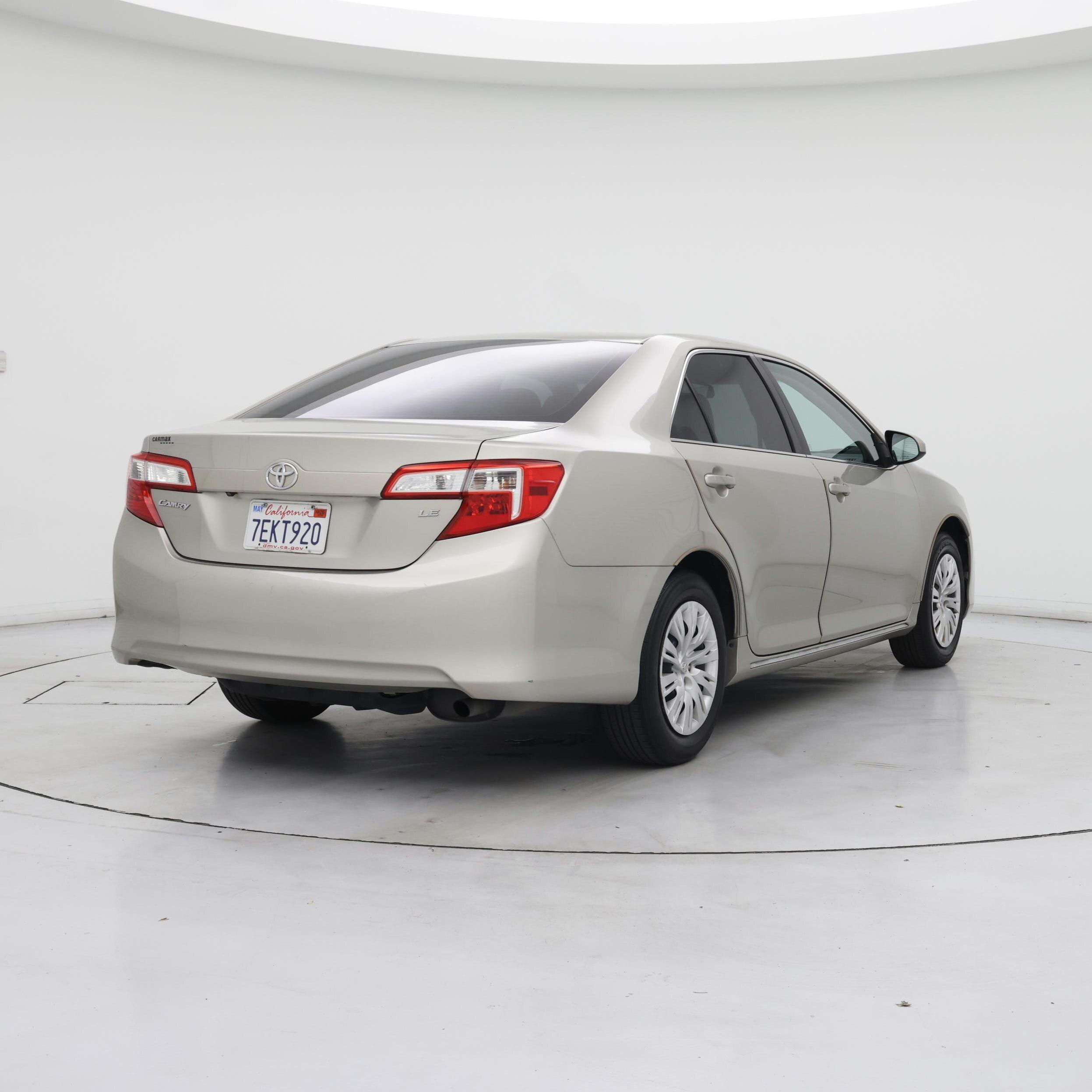 Thumbnail: 2014 Toyota Camry - 8