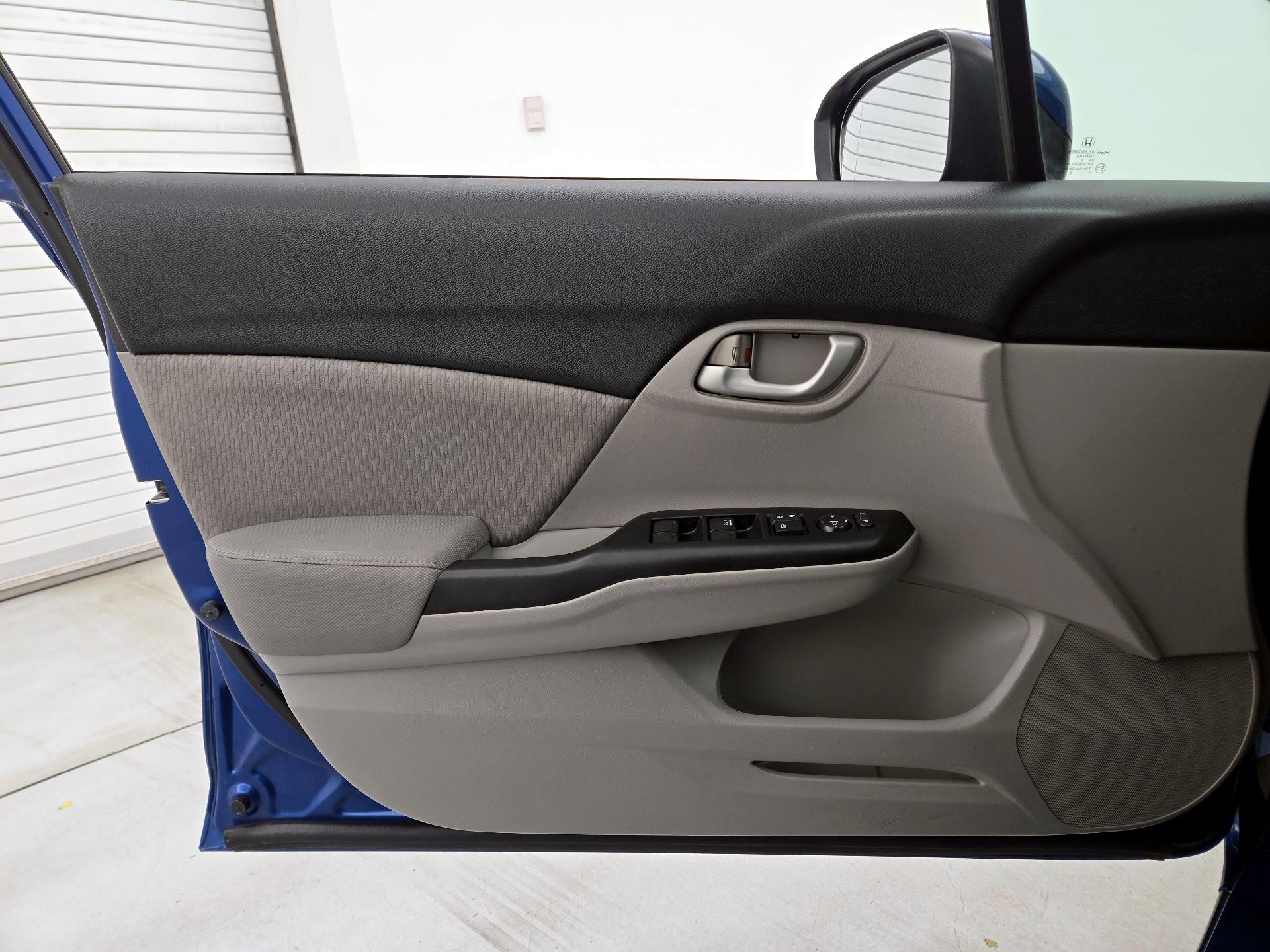 Thumbnail: 2015 Honda Civic - 12
