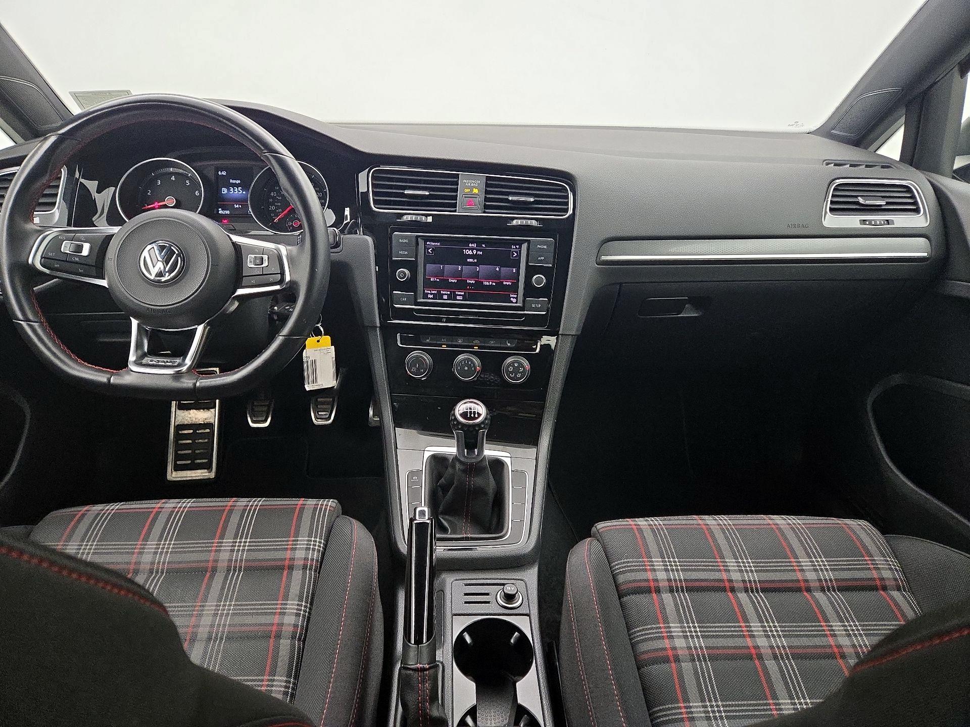 Thumbnail: 2018 Volkswagen Golf - 9