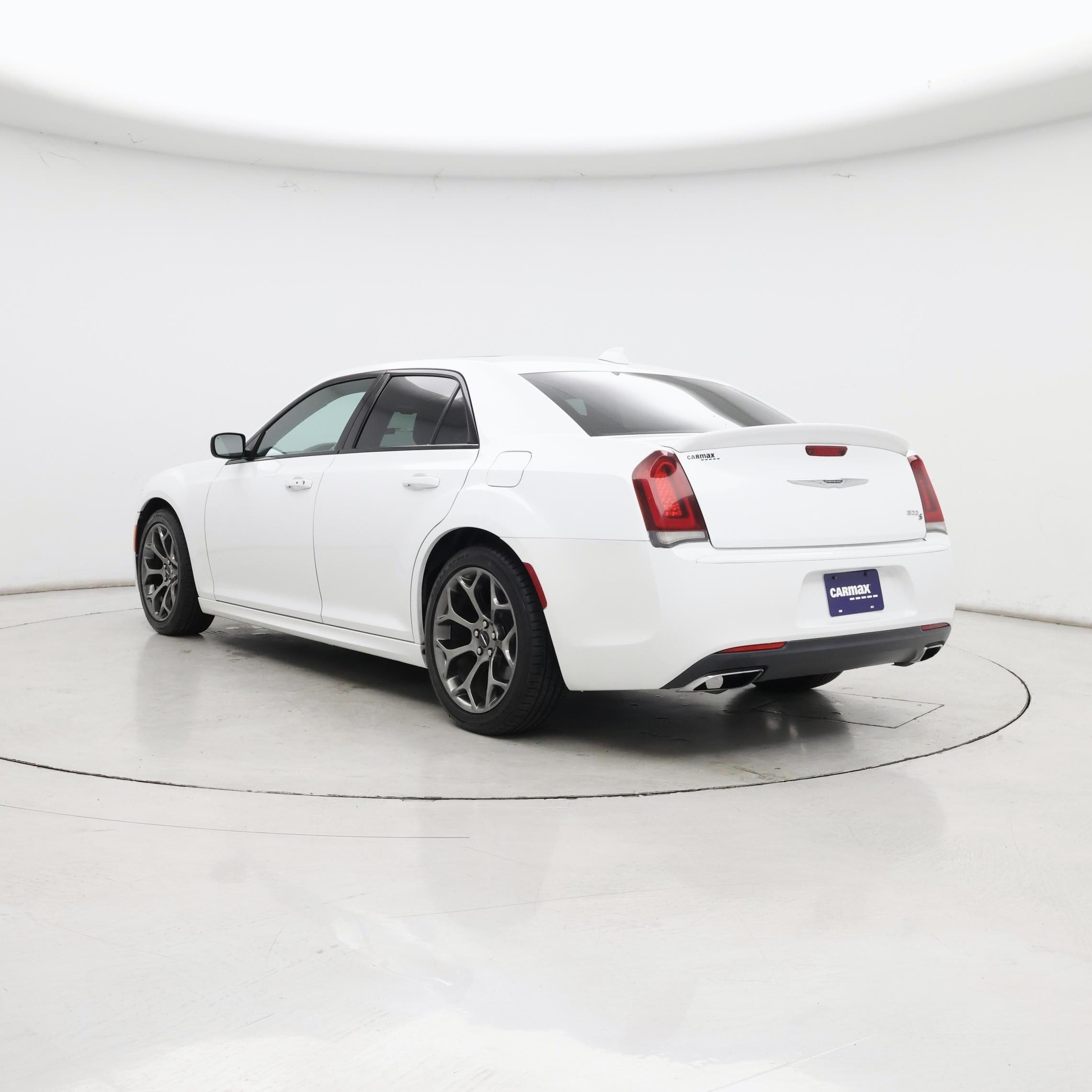 Thumbnail: 2017 Chrysler 300 - 2