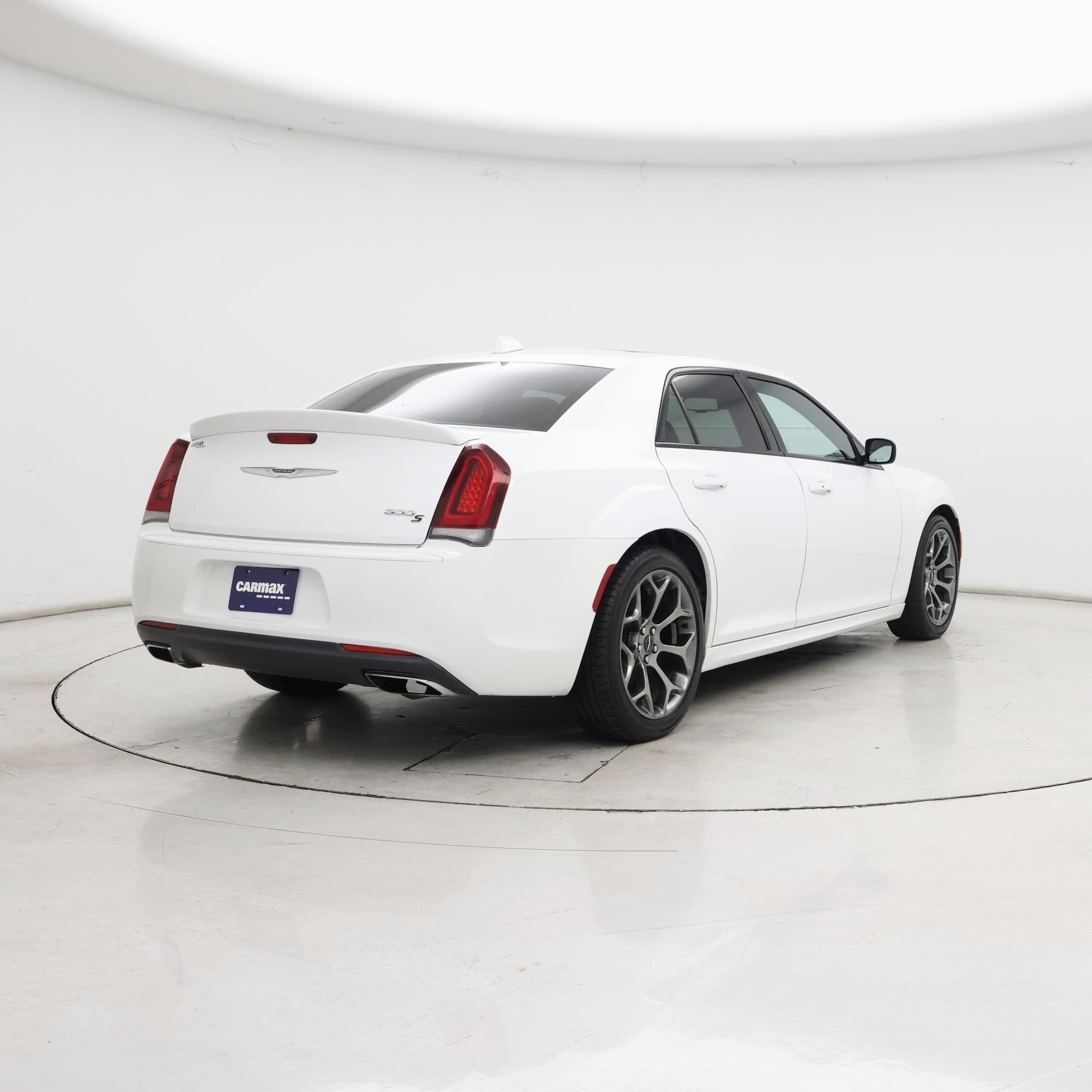 Thumbnail: 2017 Chrysler 300 - 8
