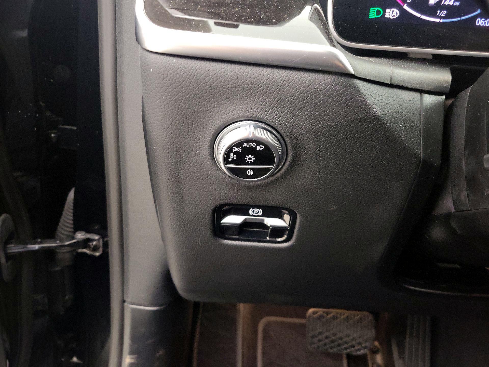 Thumbnail: 2025 Mercedes-Benz GLC - 13