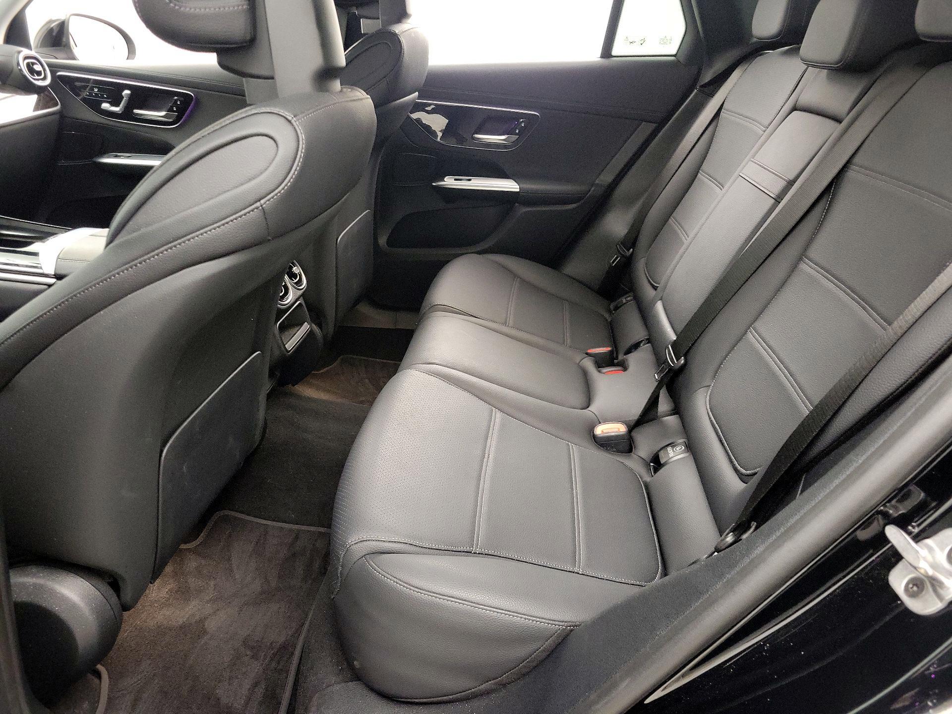 Thumbnail: 2025 Mercedes-Benz GLC - 20